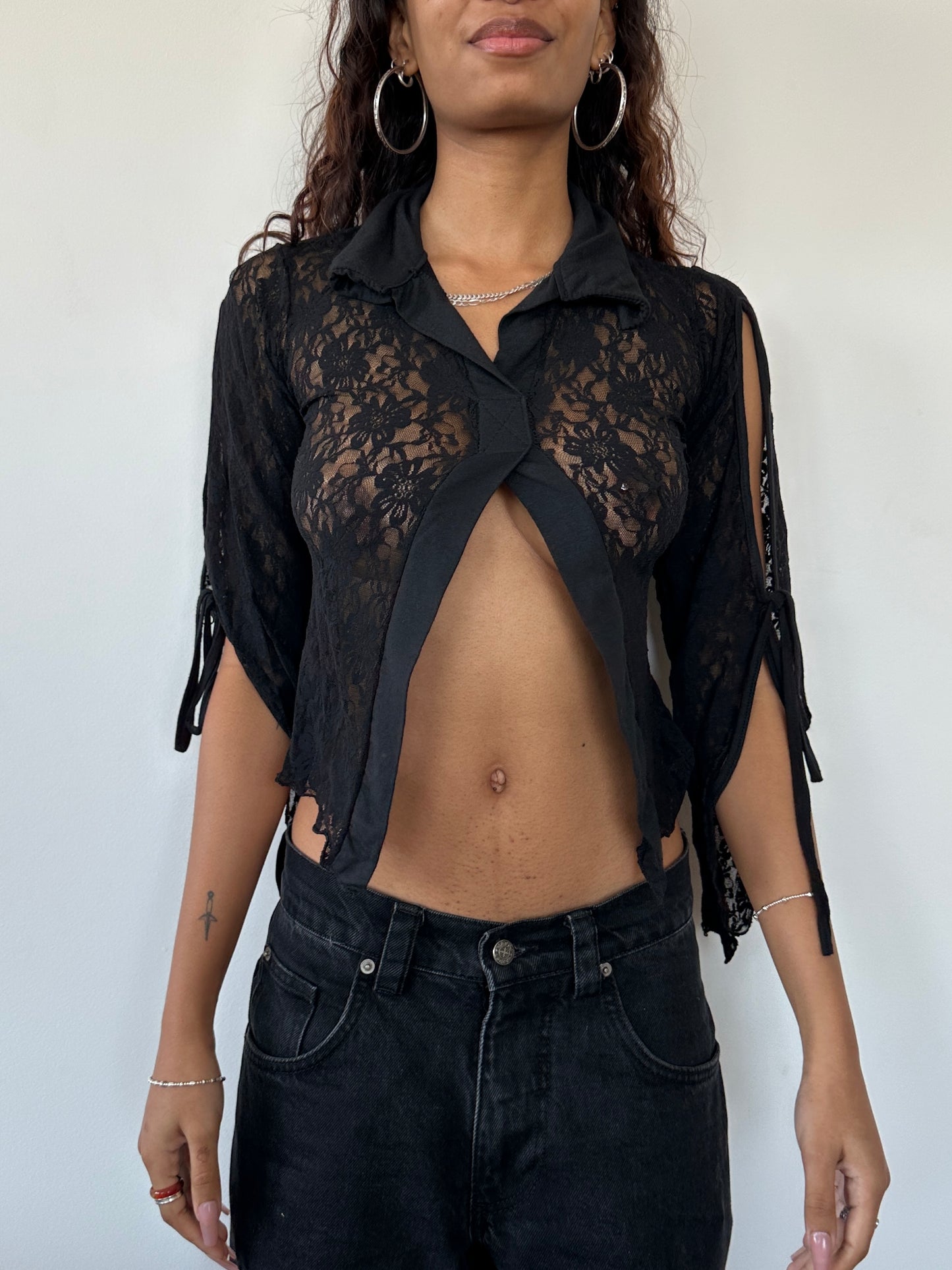 Split Front Lace Shirt ⋆ Size XS