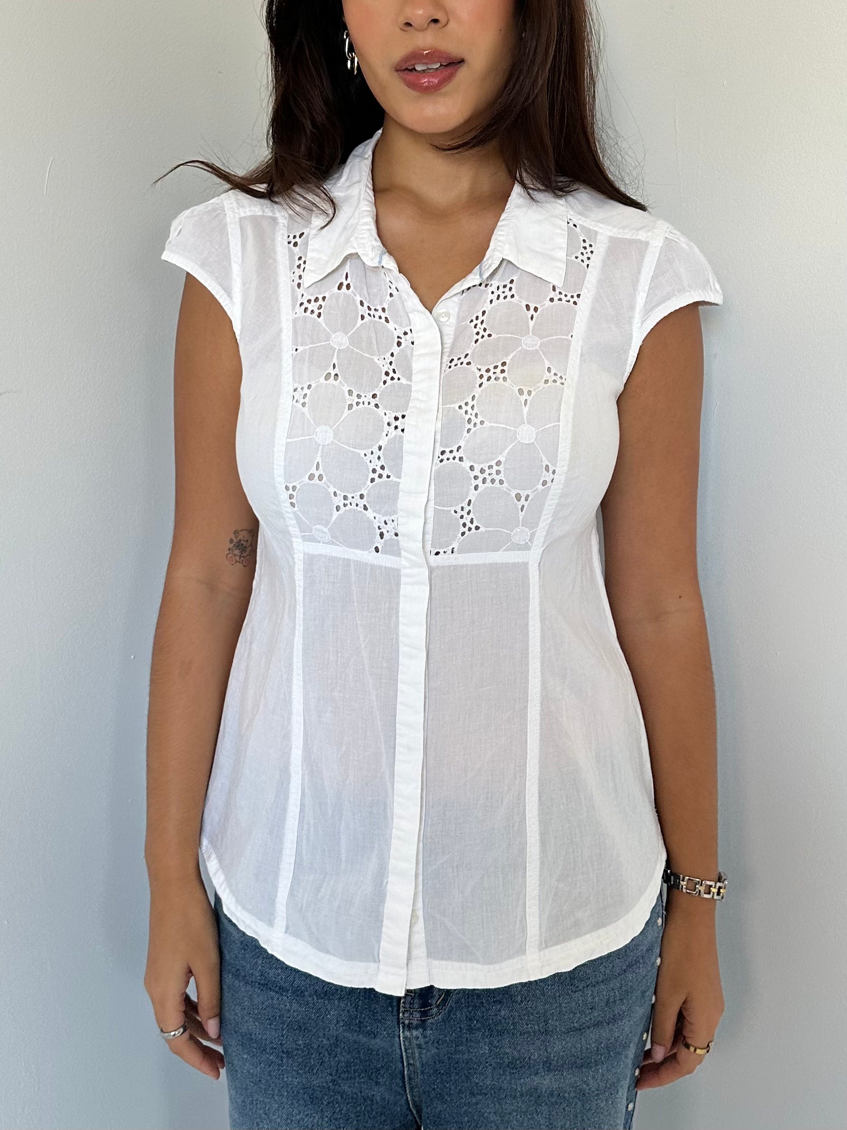 button up shirt — size m/l