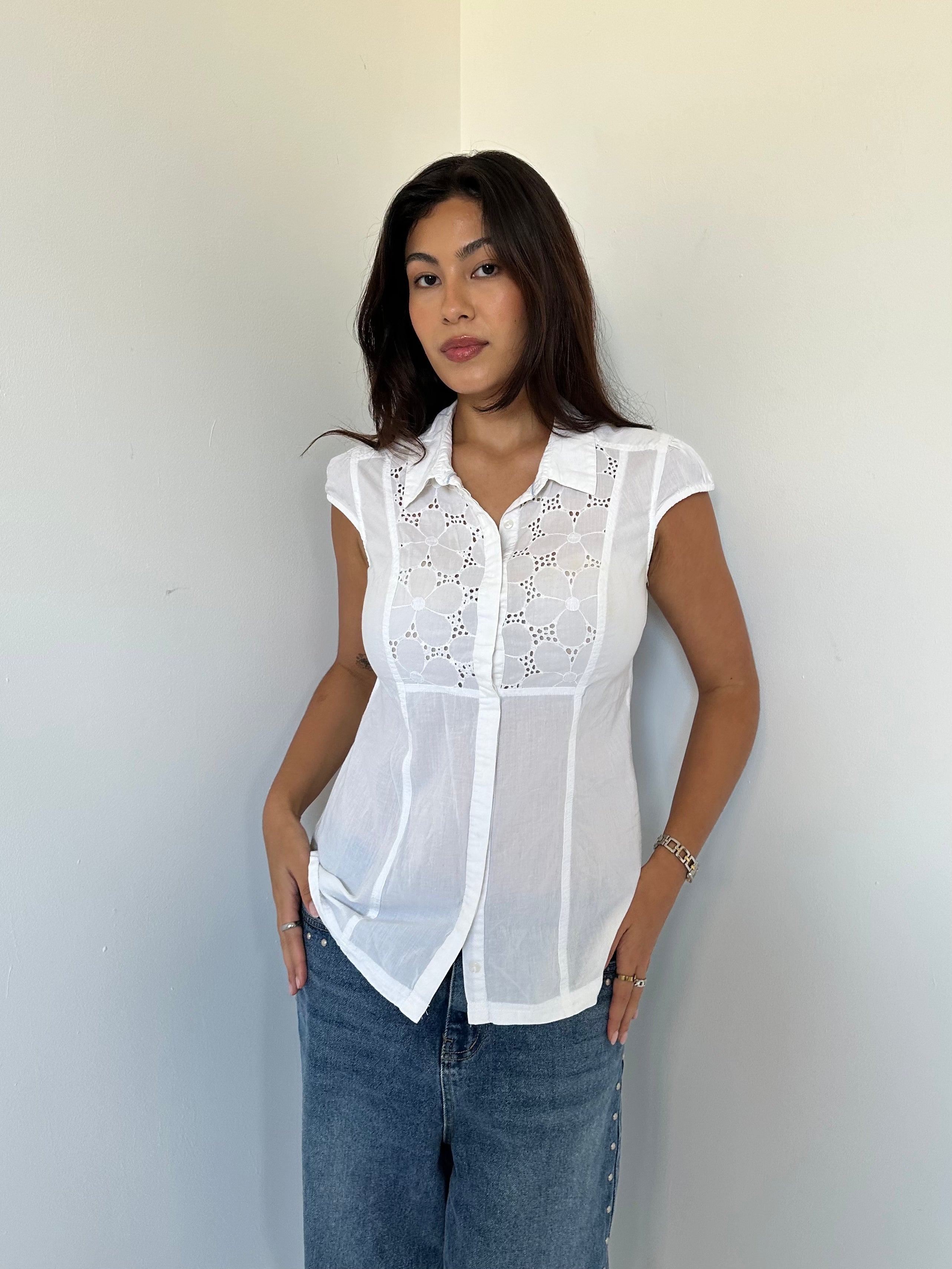 button up shirt — size m/l