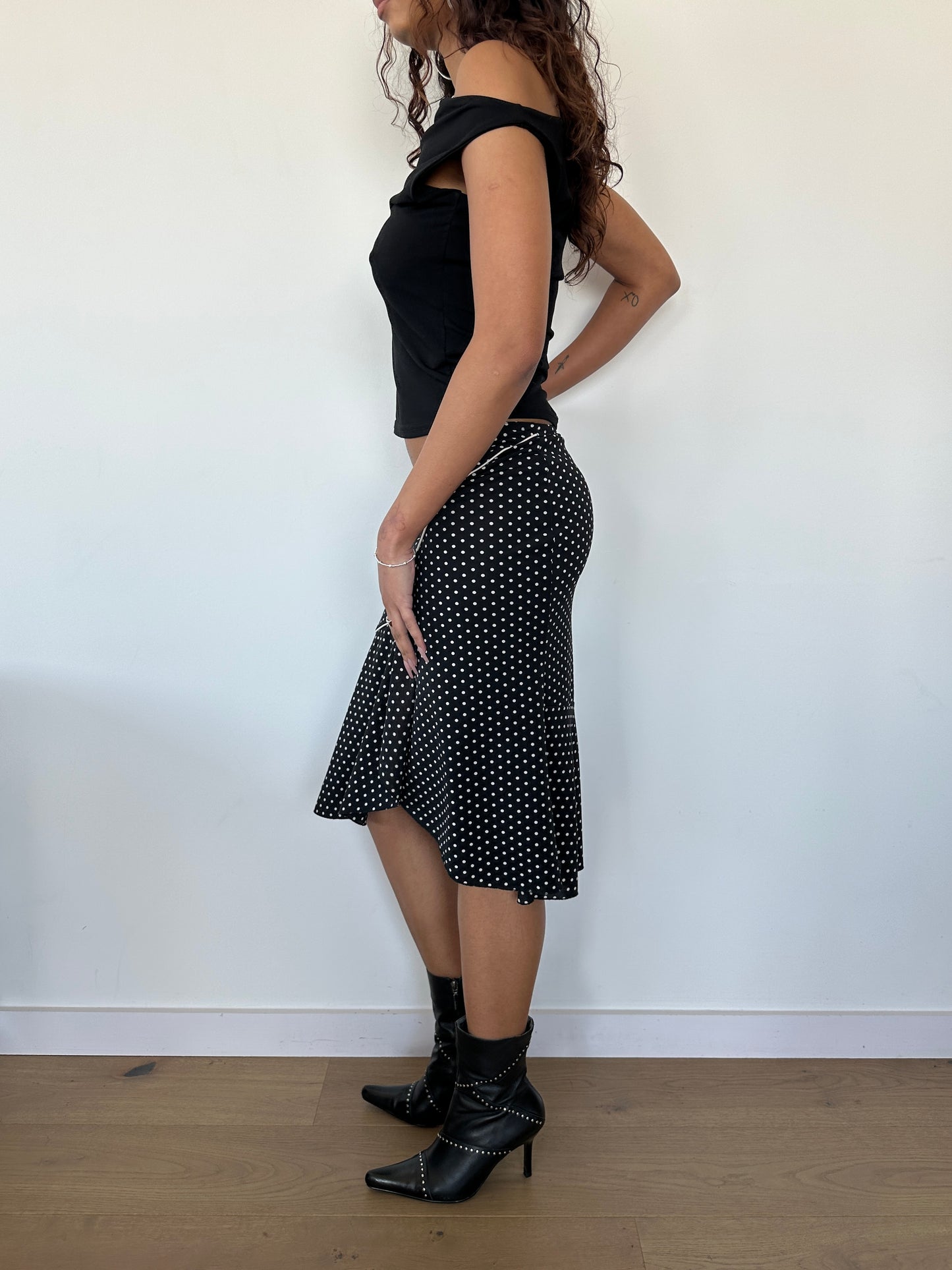 Polka Dot Asymmetric Skirt ⋆ Size S/M