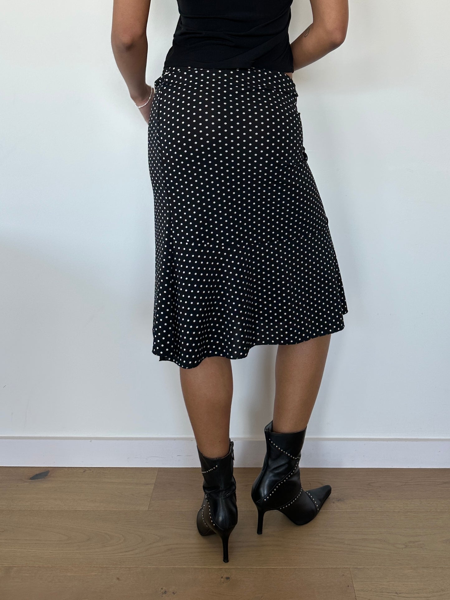 Polka Dot Asymmetric Skirt ⋆ Size S/M