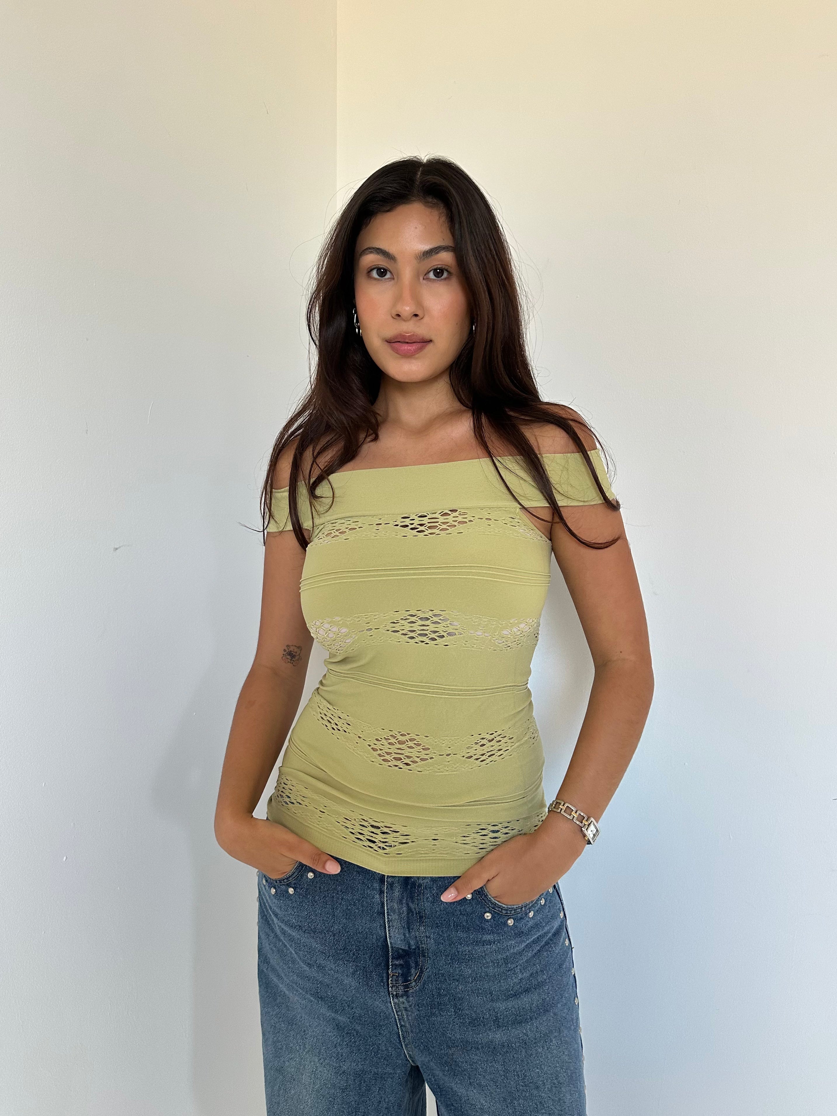 off shoulder top — size xs/s