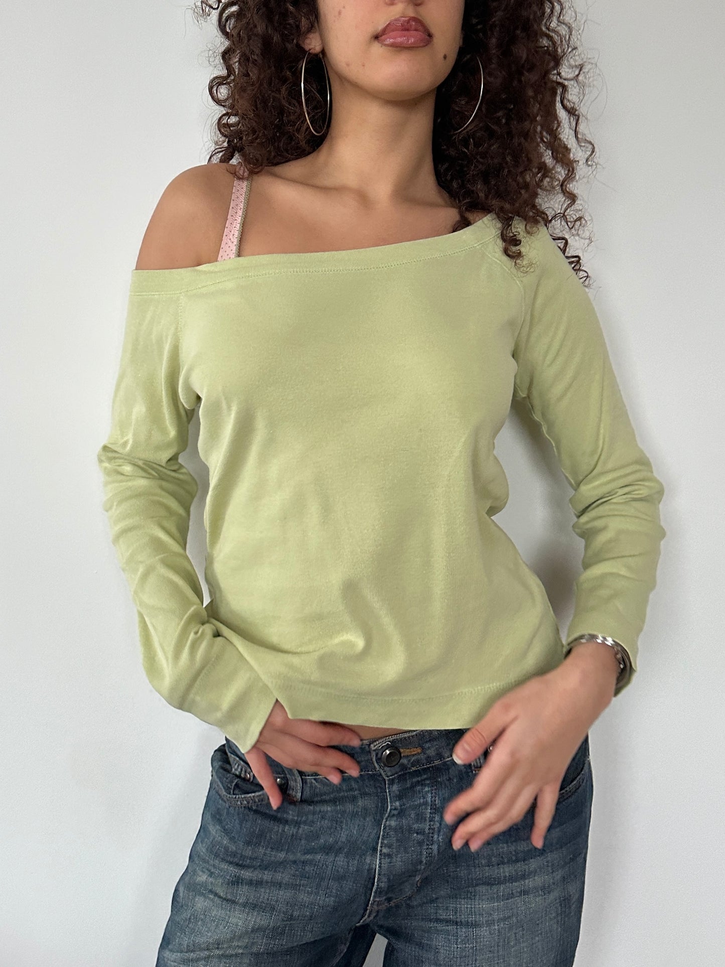 OFF SHOULDER SLOUCHY TOP ◦ SIZE M