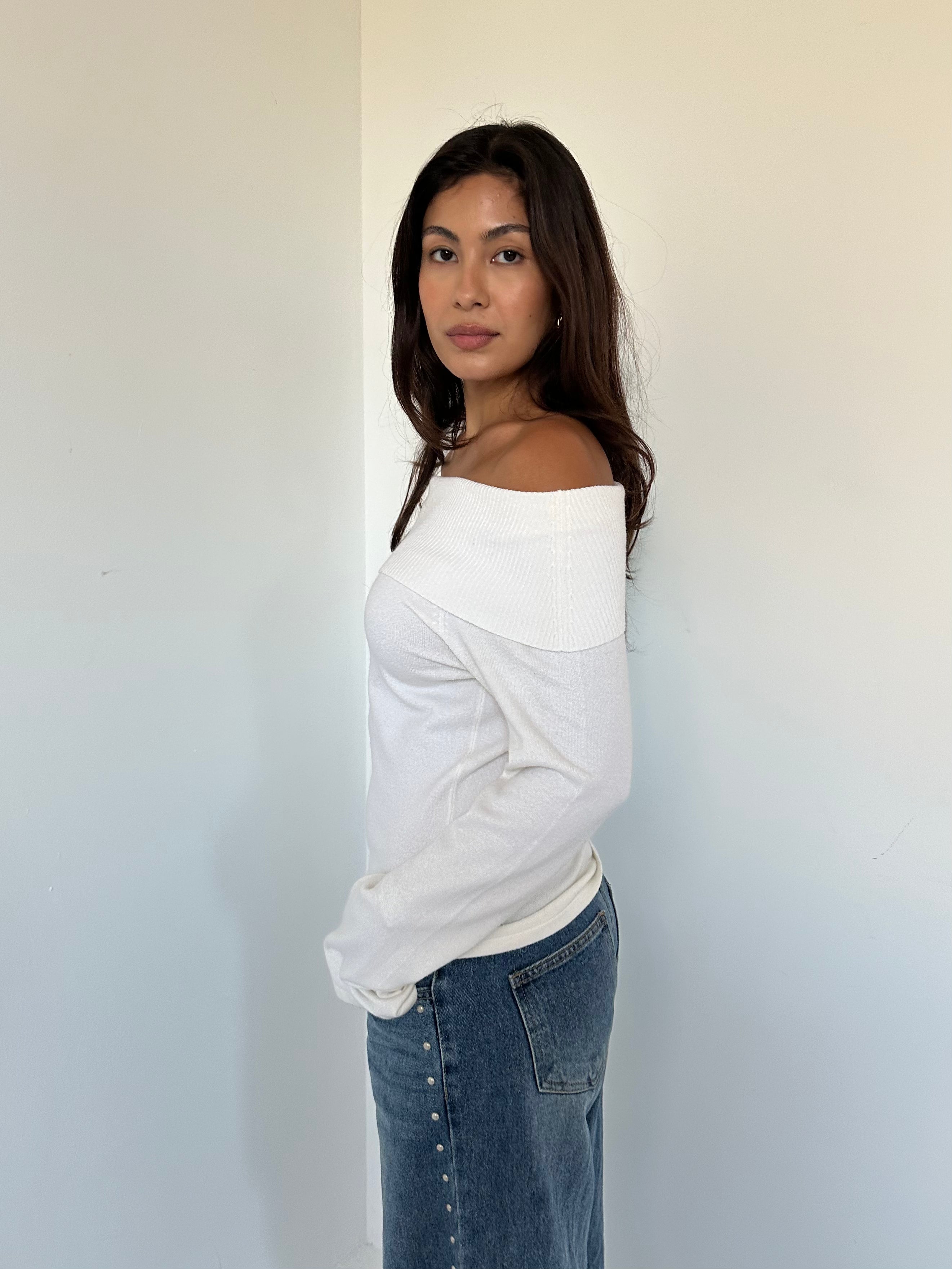 off shoulder knit — size s/m