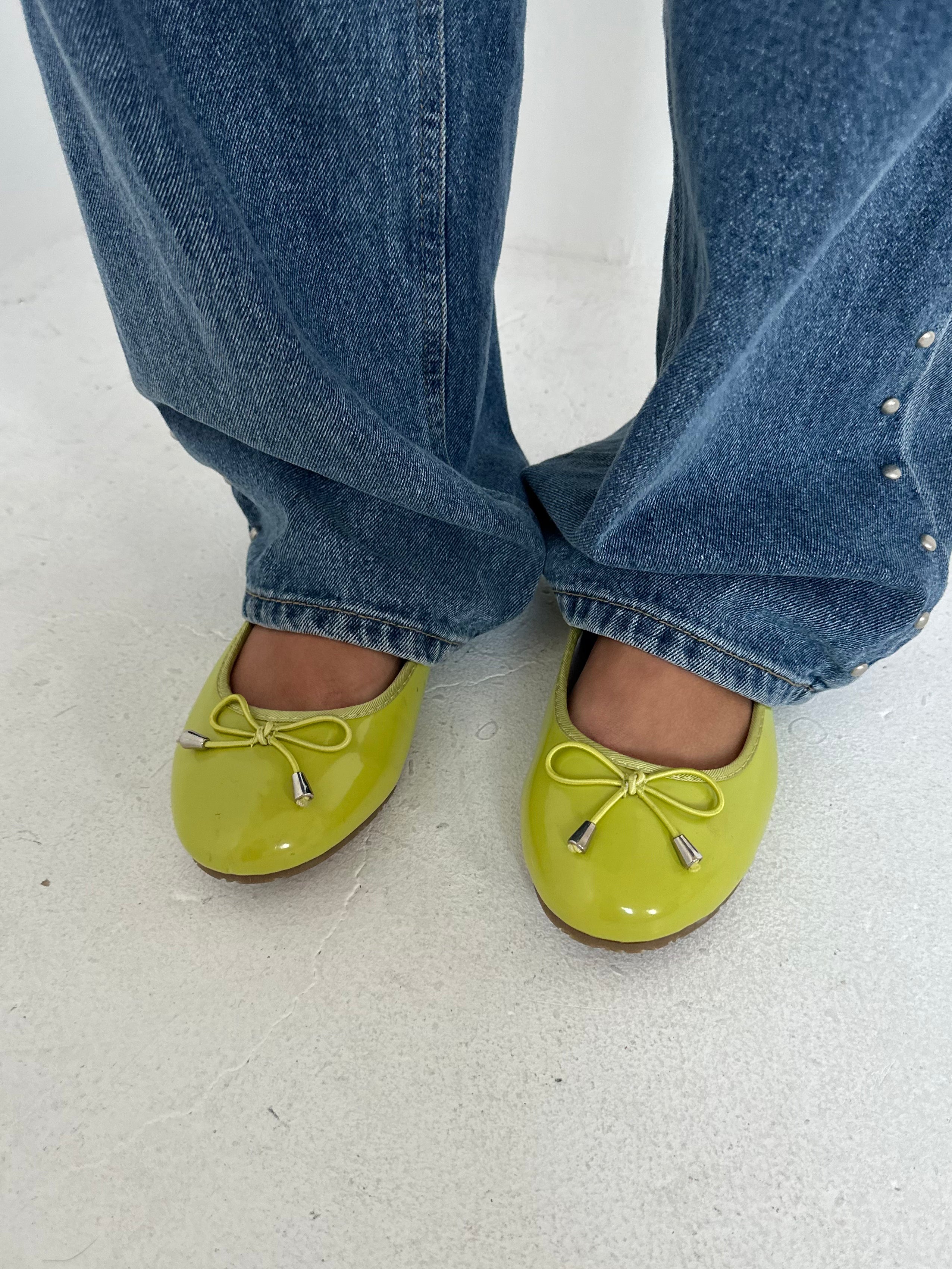 lime green ballet flats — size 5