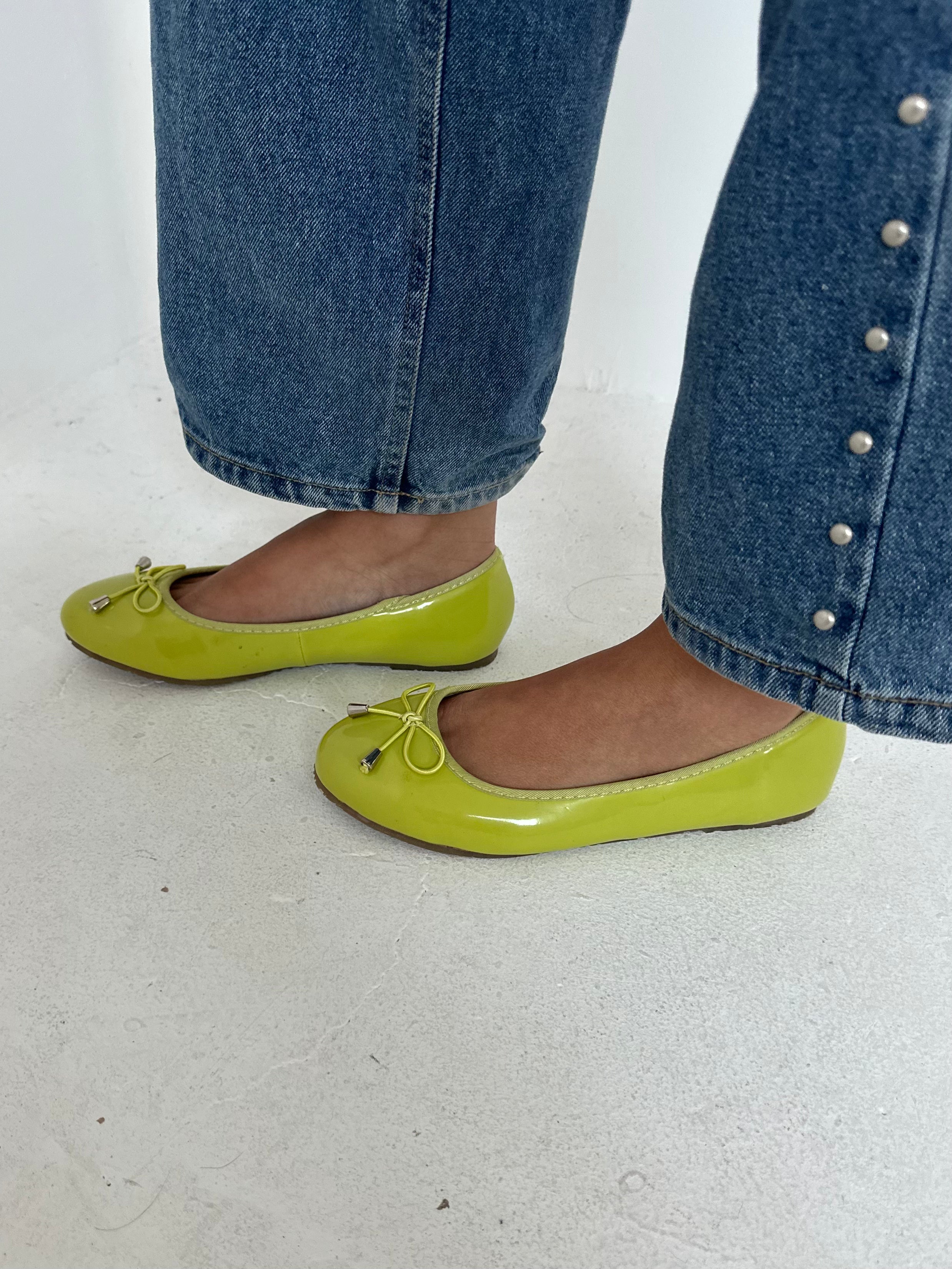 lime green ballet flats — size 5