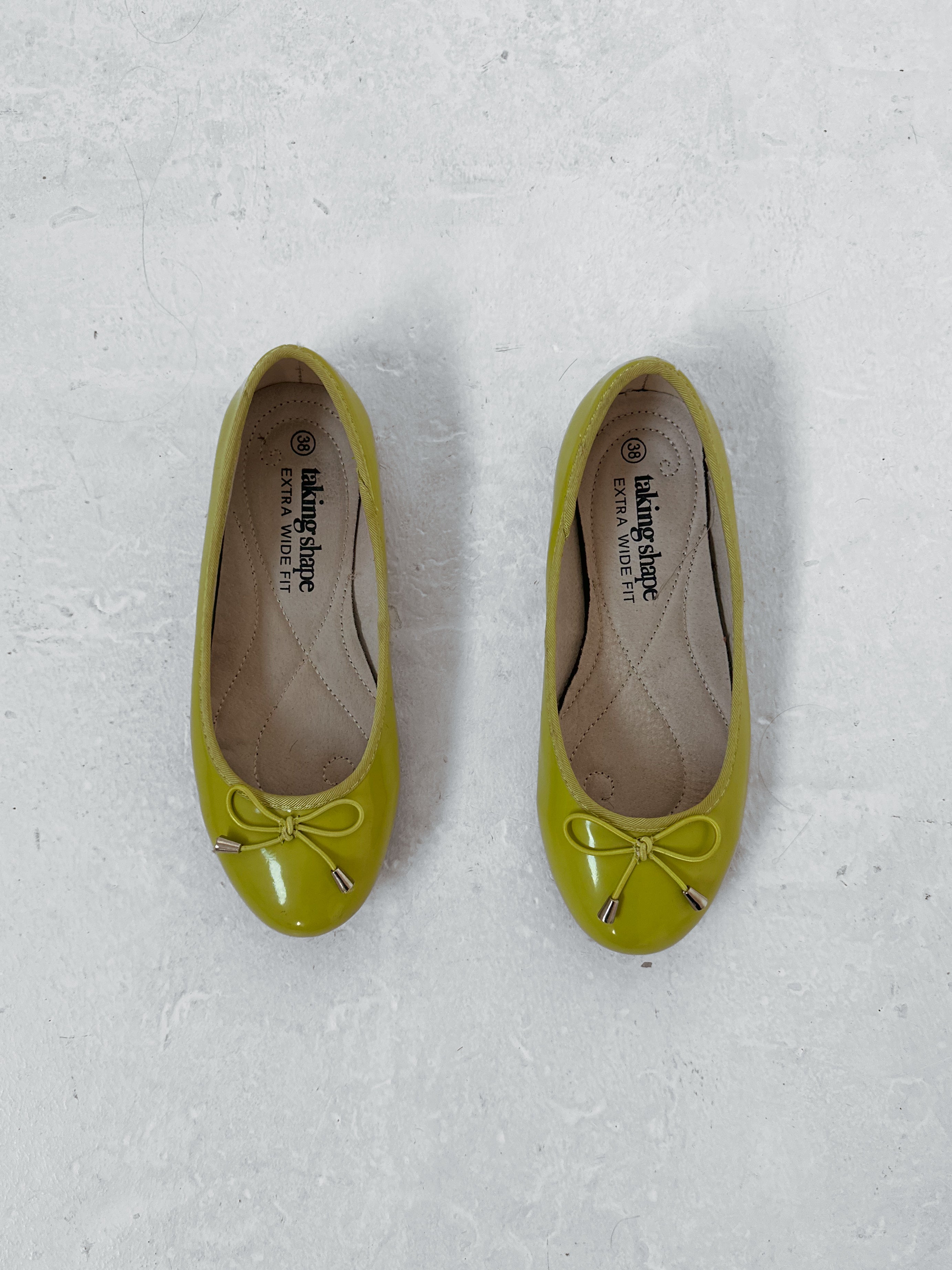 lime green ballet flats — size 5