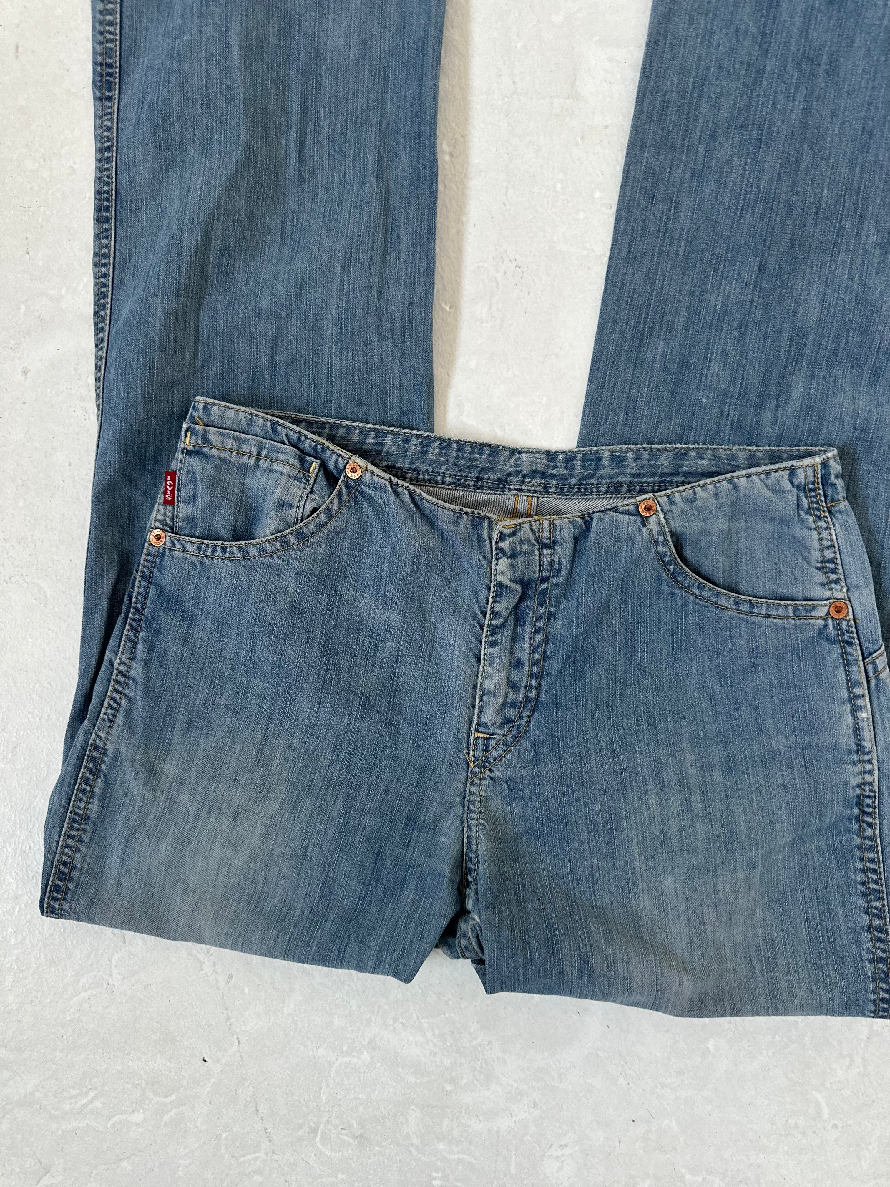 levi's low-rise jeans — size xs