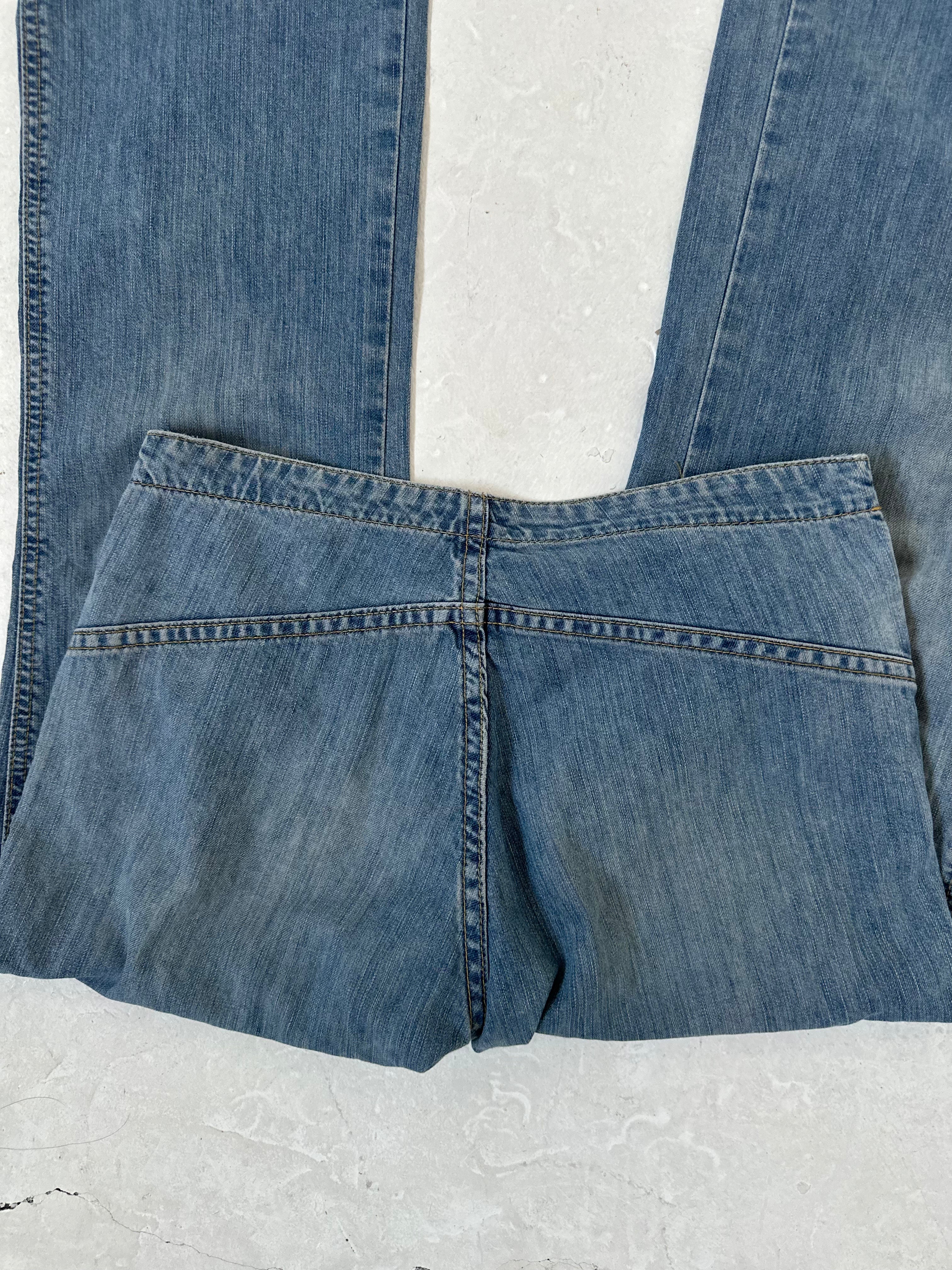 levi's low-rise jeans — size xs