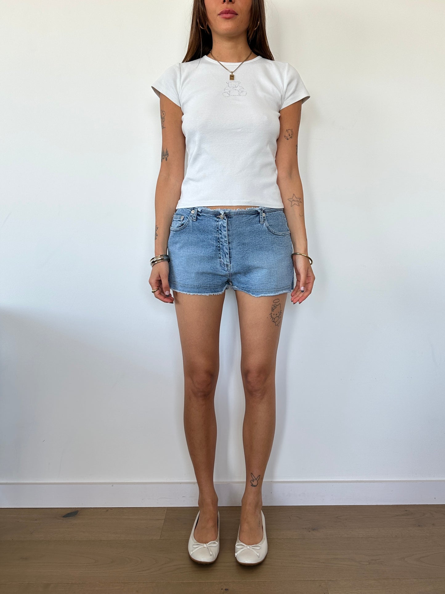 Distressed Denim Hot Pants ⋆ Size XS
