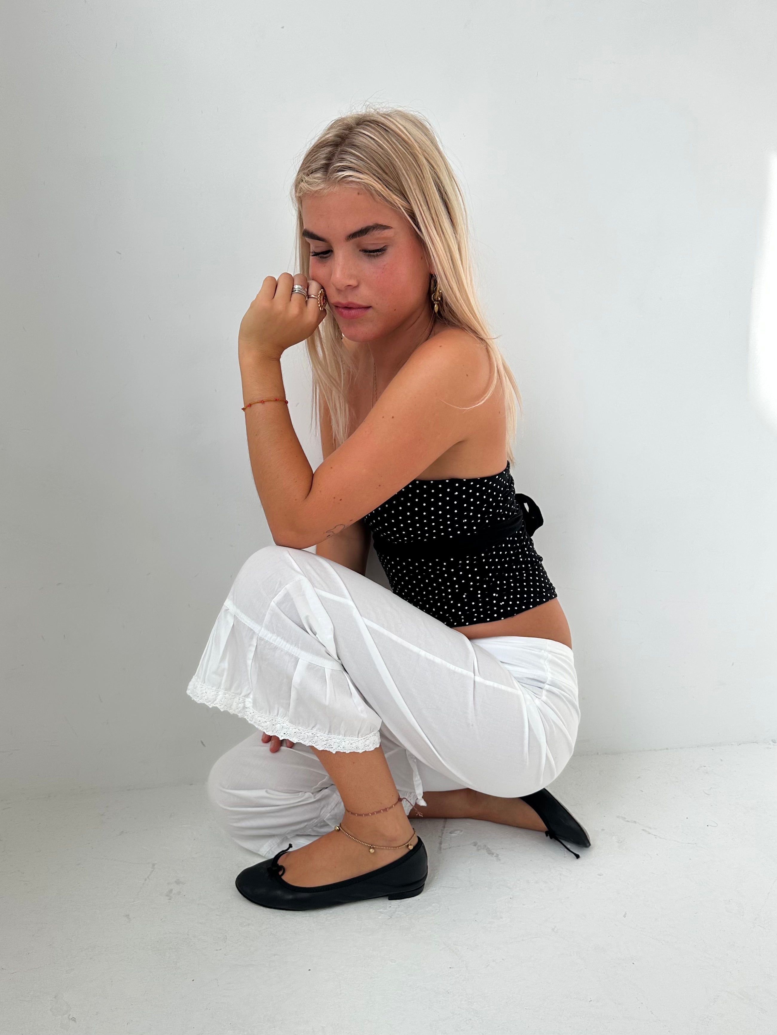 frilly capri pants — size xs/s