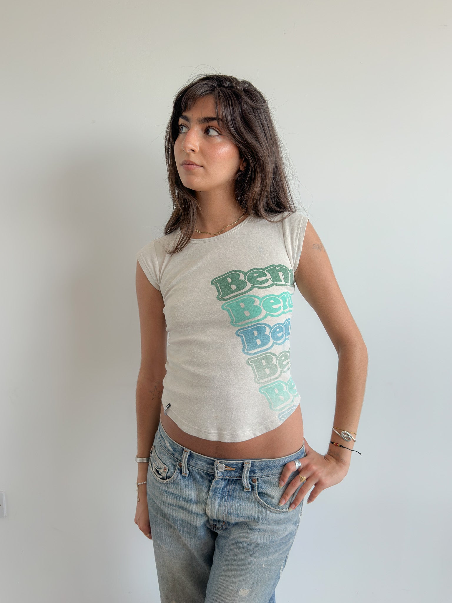bench baby tee / size xs-s
