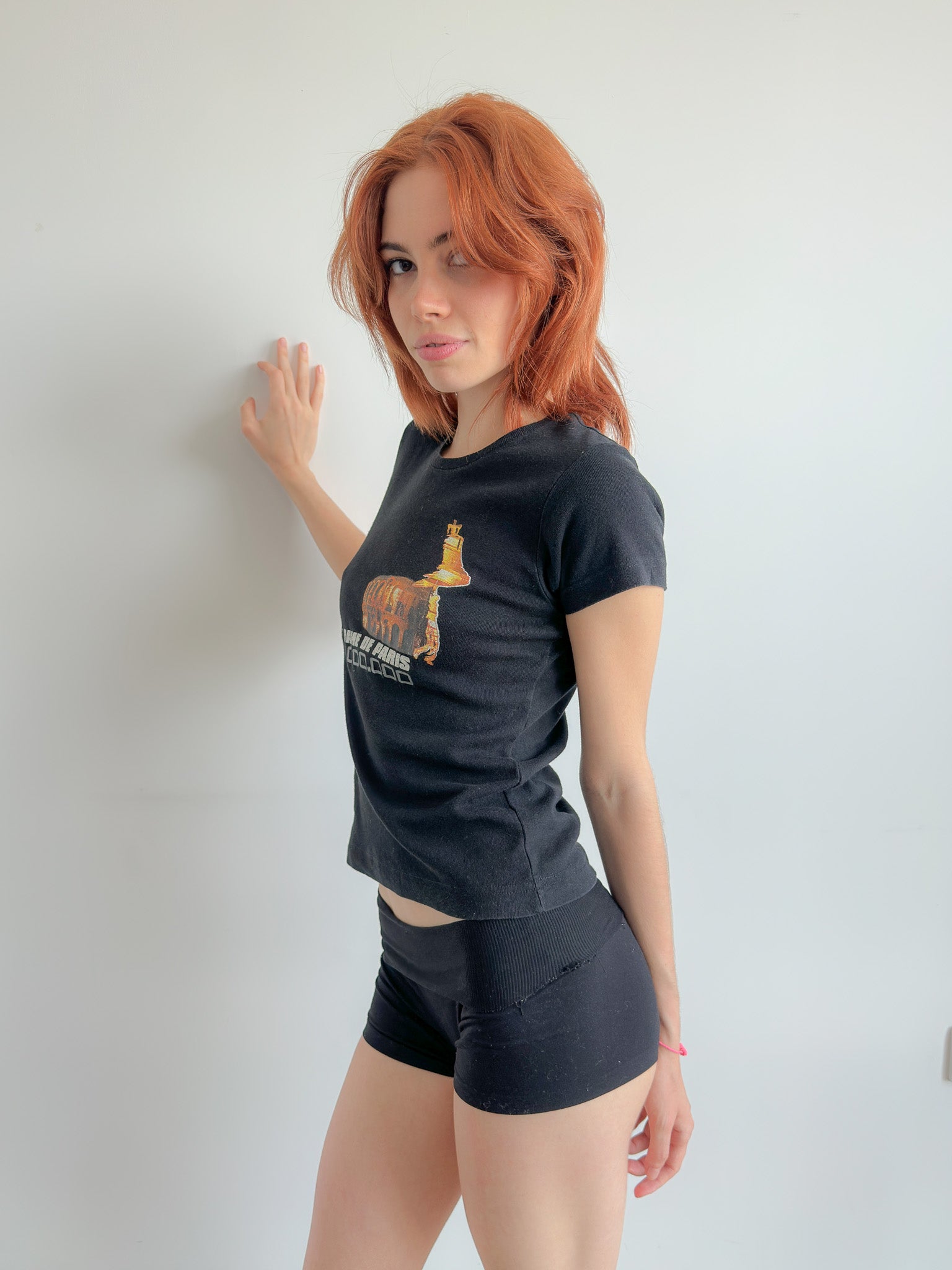 graphic baby tee / size s