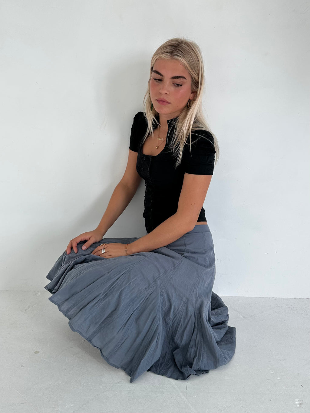buttoned midi skirt — size xs/s