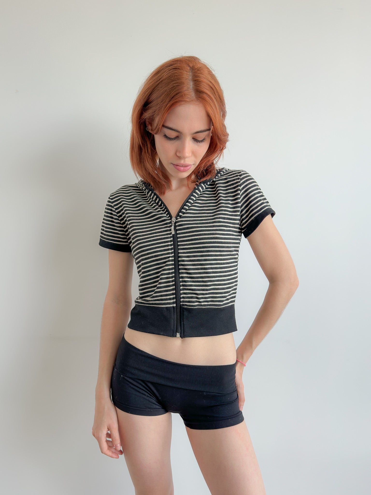 stripe hooded tee / size xs-s
