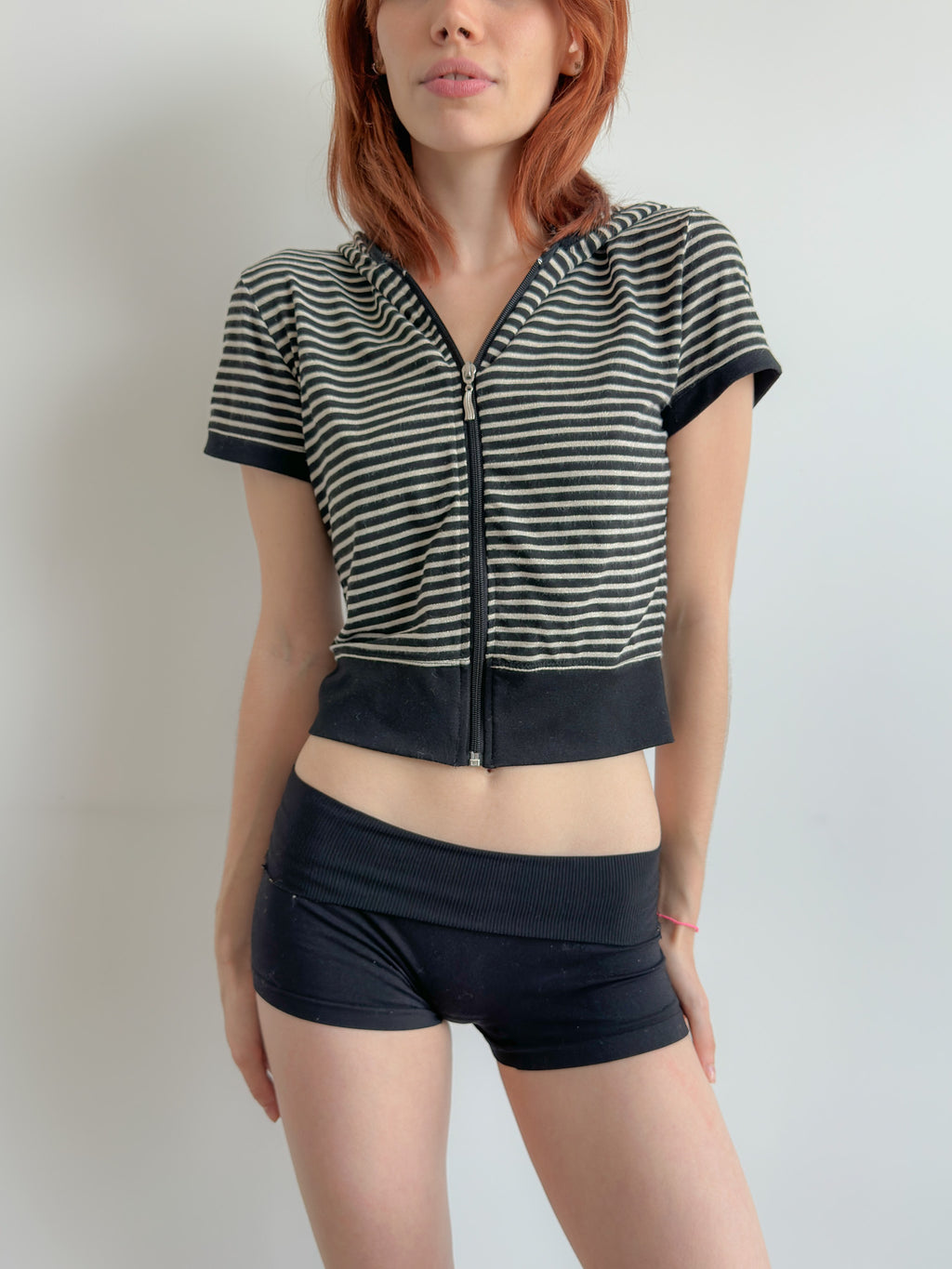 stripe hooded tee / size xs-s