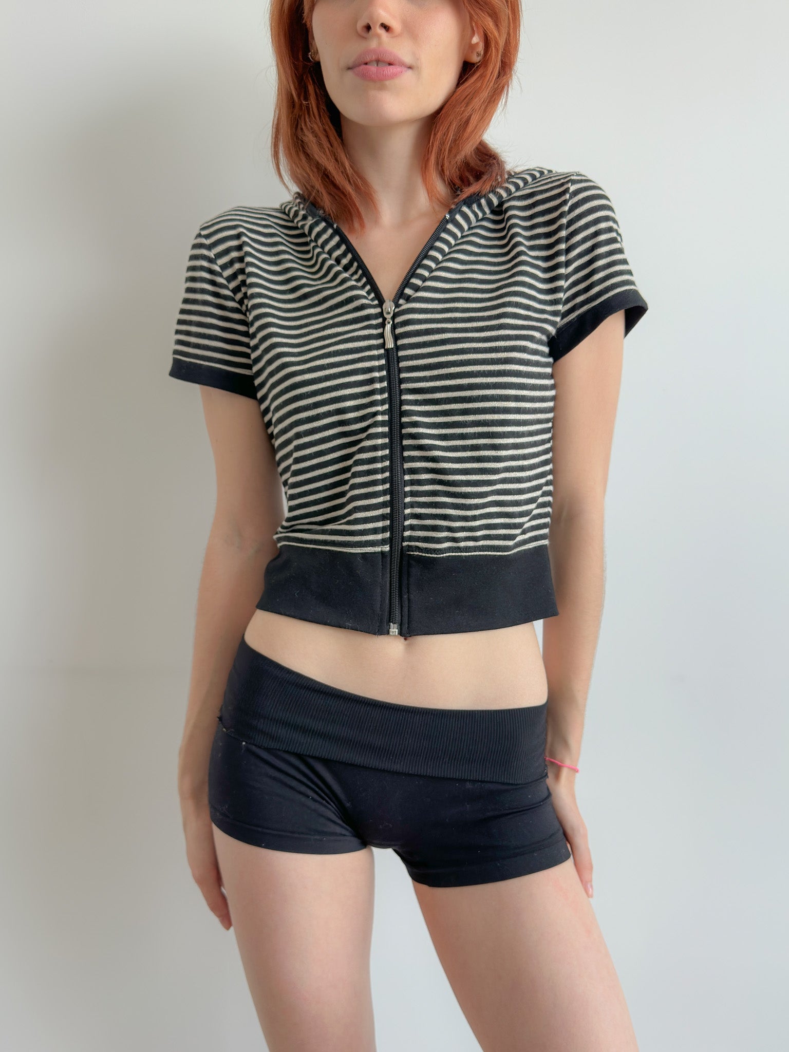 stripe hooded tee / size xs-s