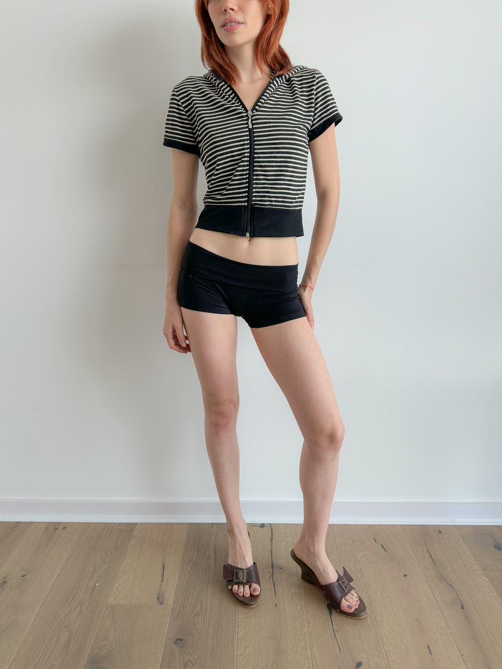 stripe hooded tee / size xs-s