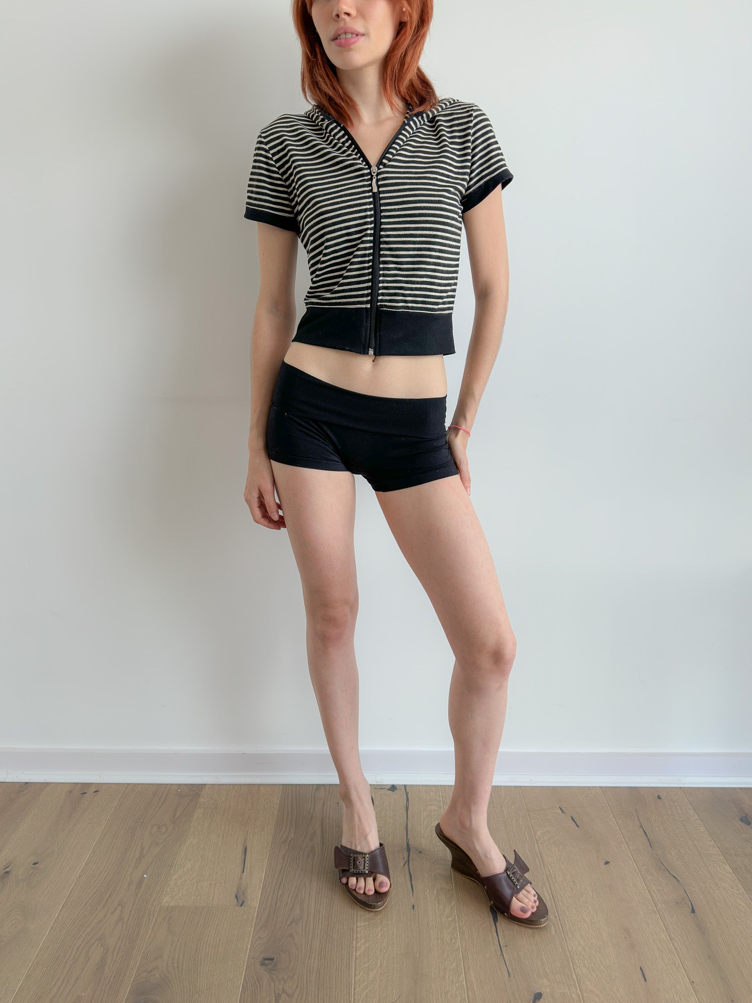 stripe hooded tee / size xs-s