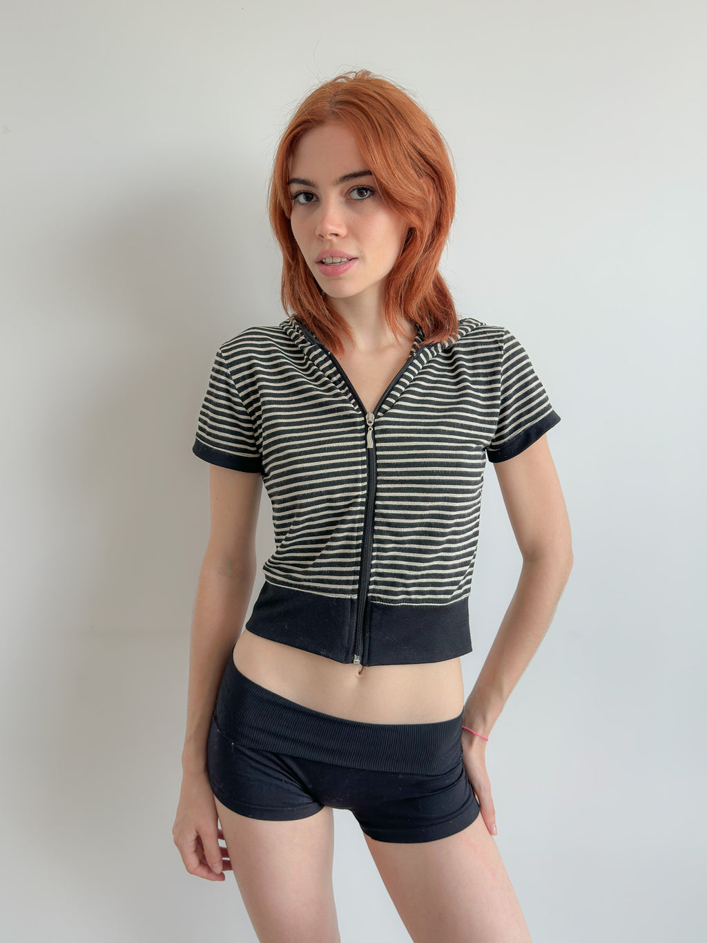 stripe hooded tee / size xs-s