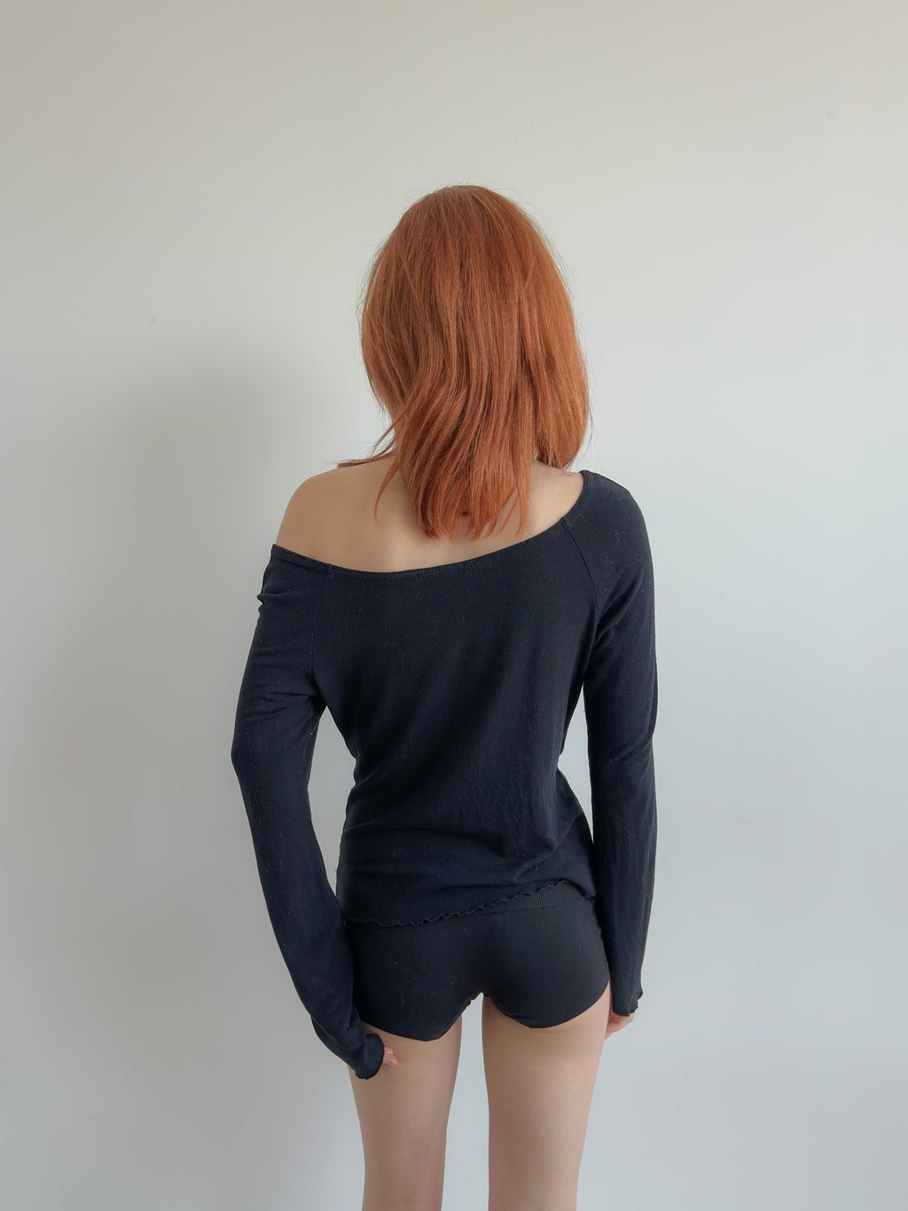off shoulder ruched top / size s-m