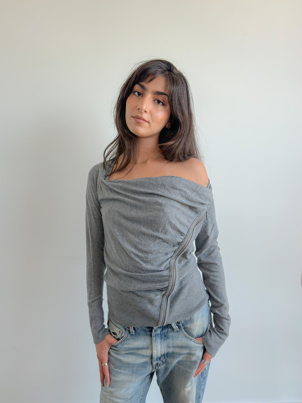 off shoulder knit / size s-m