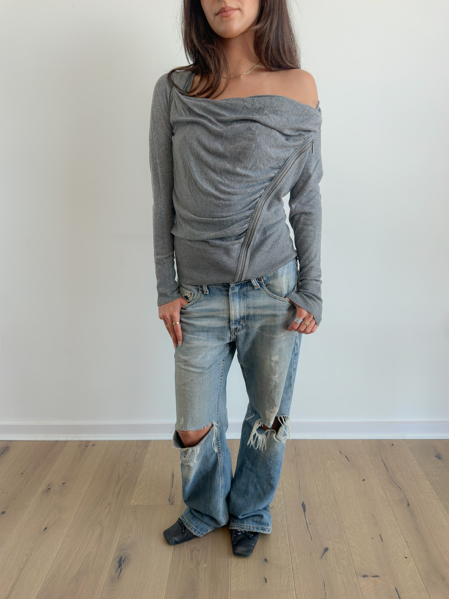 off shoulder knit / size s-m