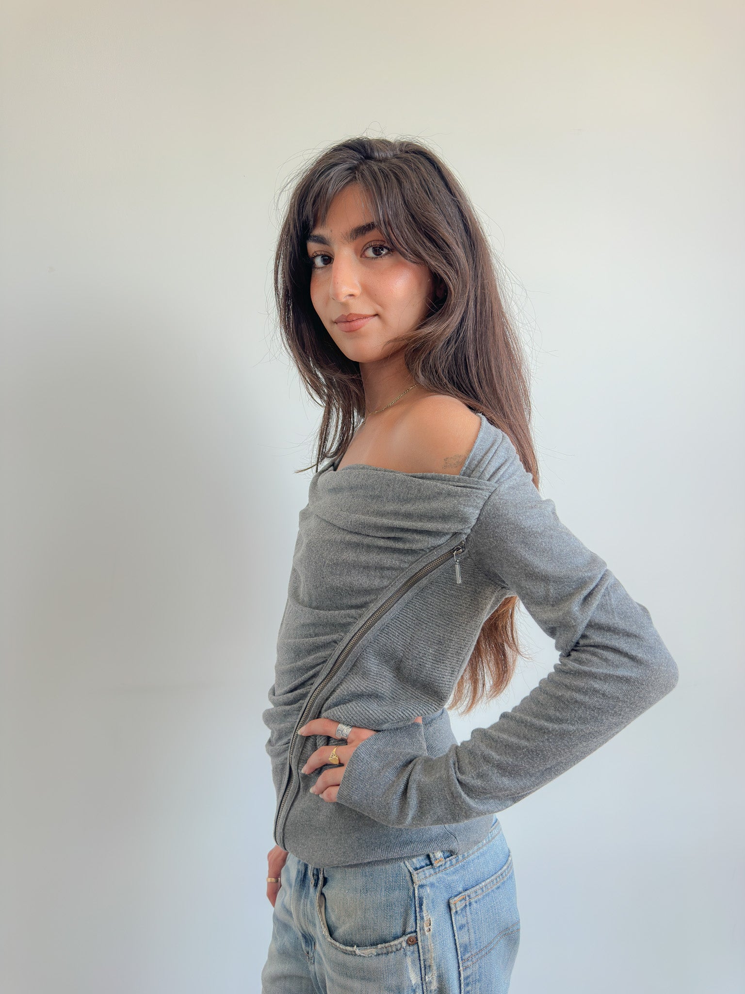 off shoulder knit / size s-m