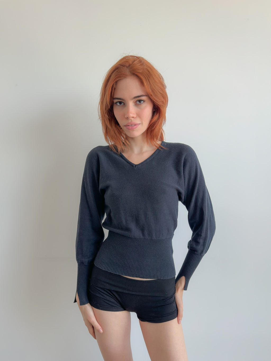 v-neck batwing knit / size xs-s