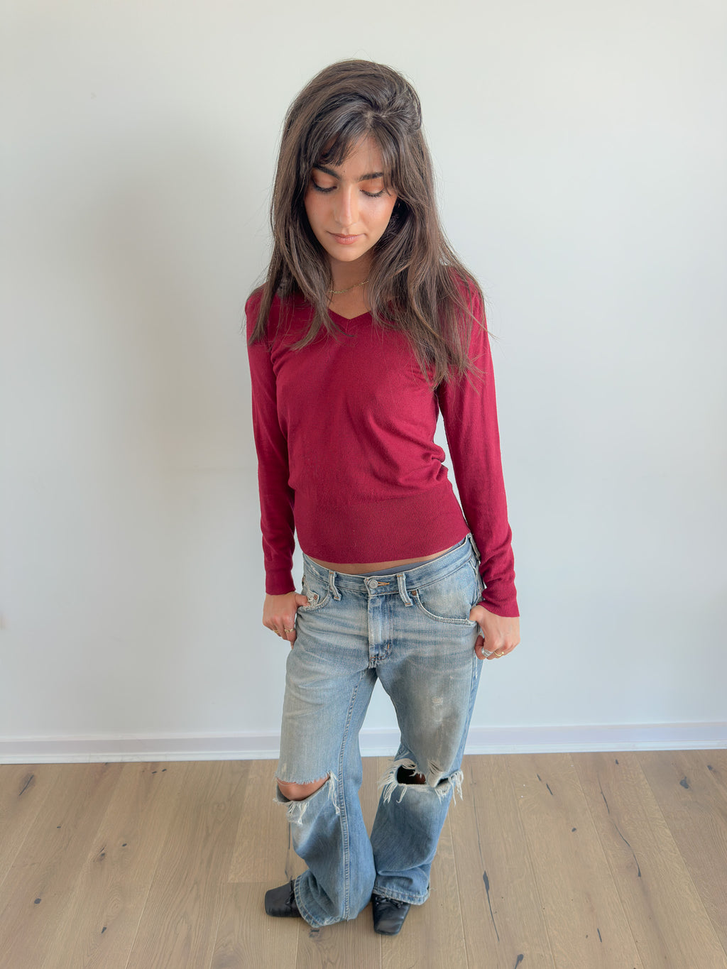 raspberry v-neck knit / size xs-s