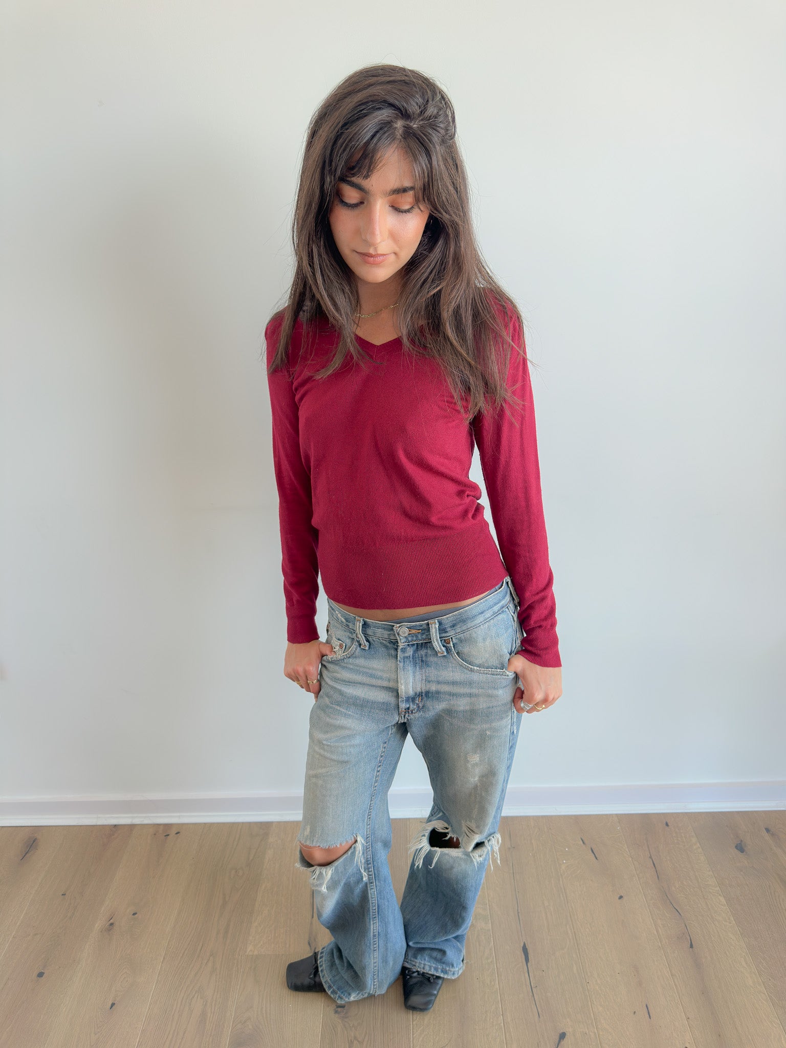 raspberry v-neck knit / size xs-s