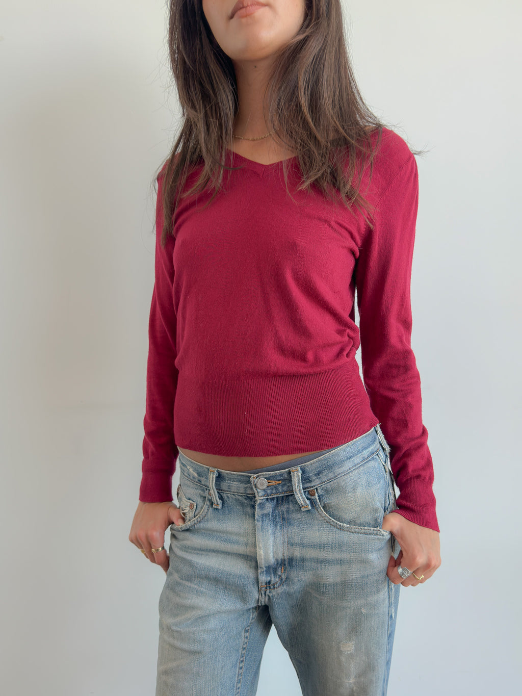 raspberry v-neck knit / size xs-s
