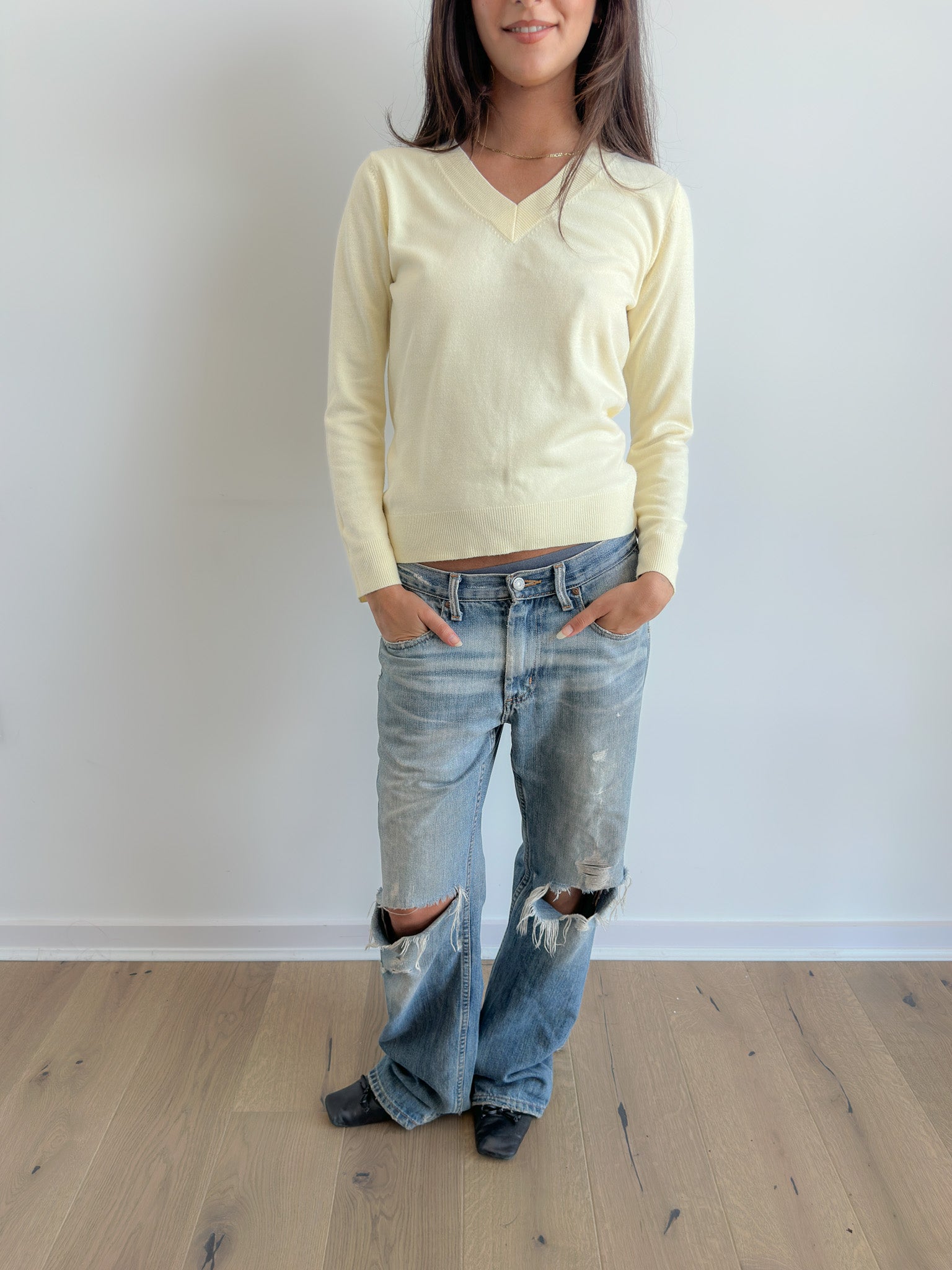 v-neck jumper / size s