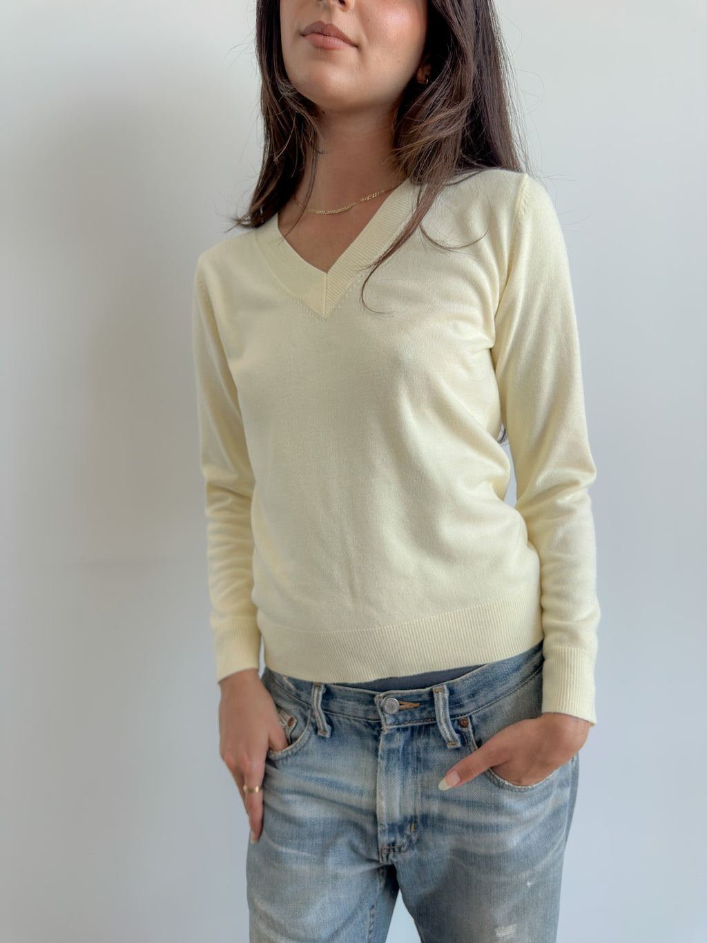 v-neck jumper / size s