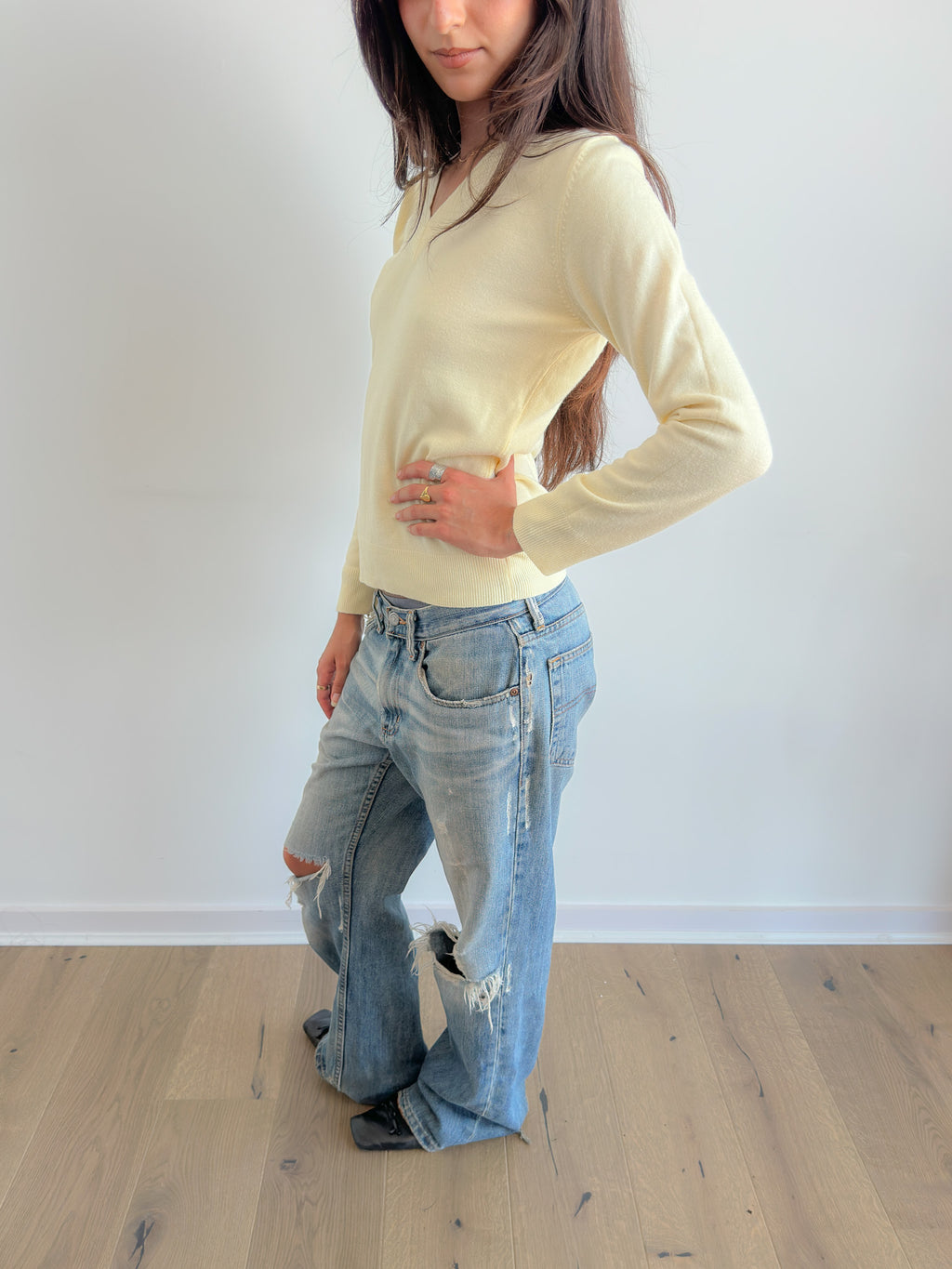v-neck jumper / size s