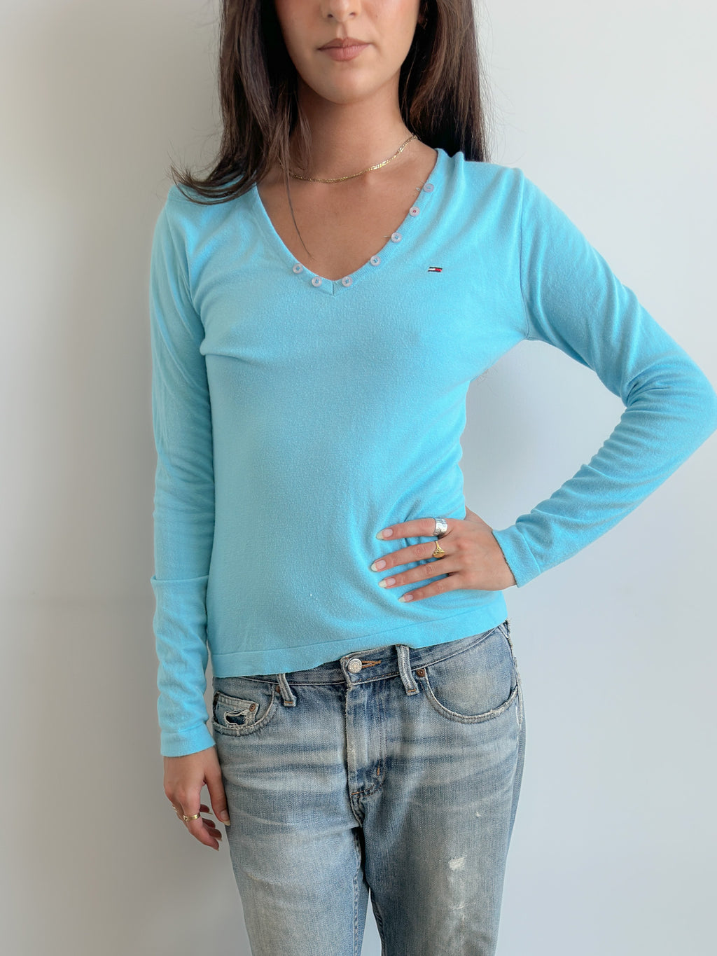 tommy hilfiger v-neck knit / size s