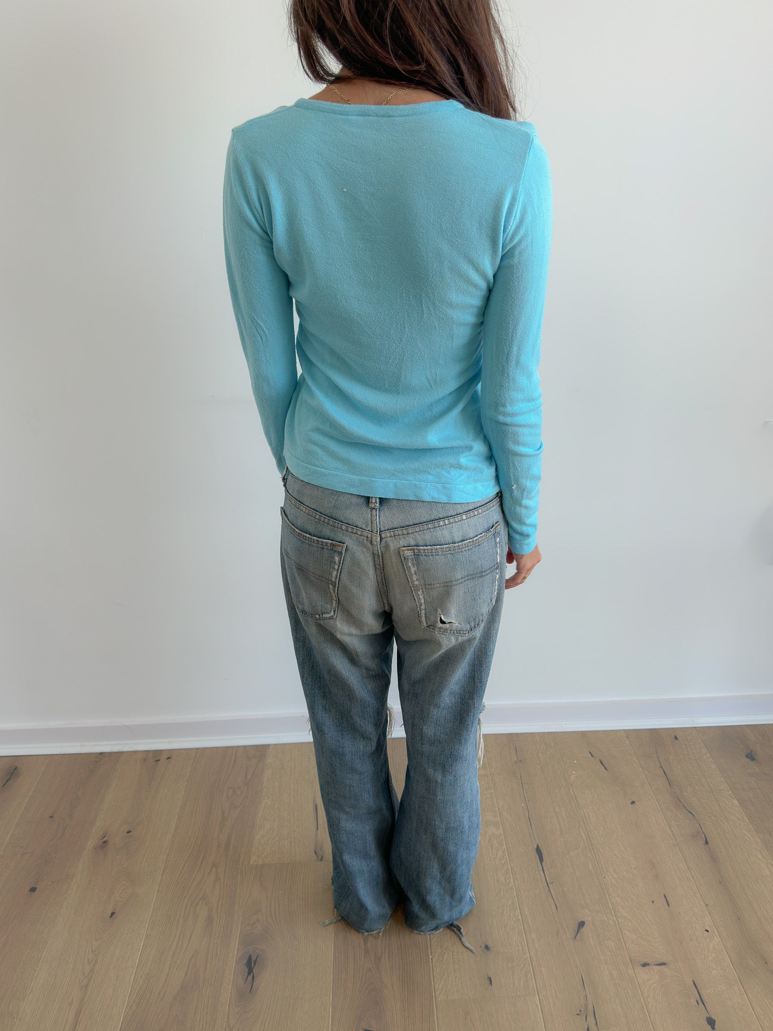 tommy hilfiger v-neck knit / size s