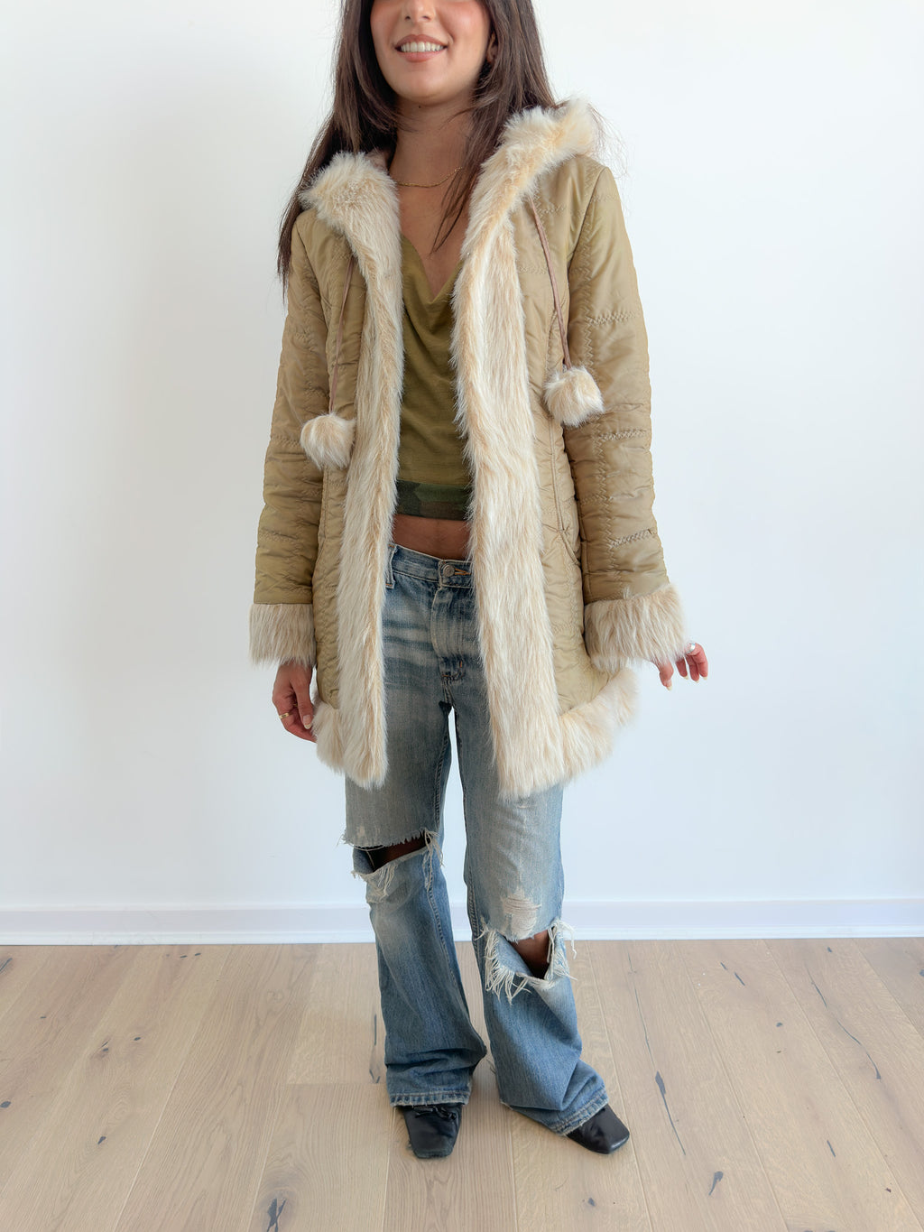 chalet girl fur jacket / size s