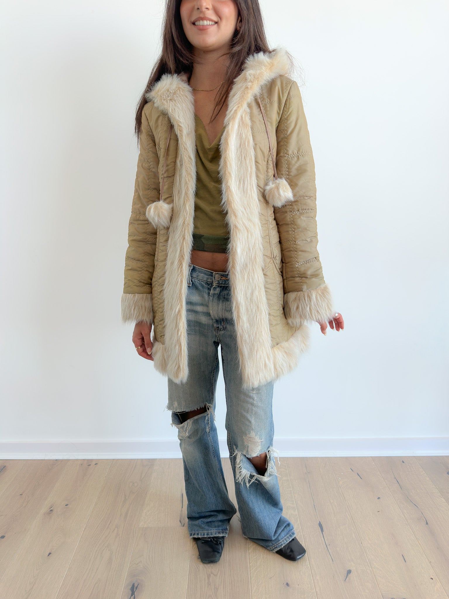 chalet girl fur jacket / size s