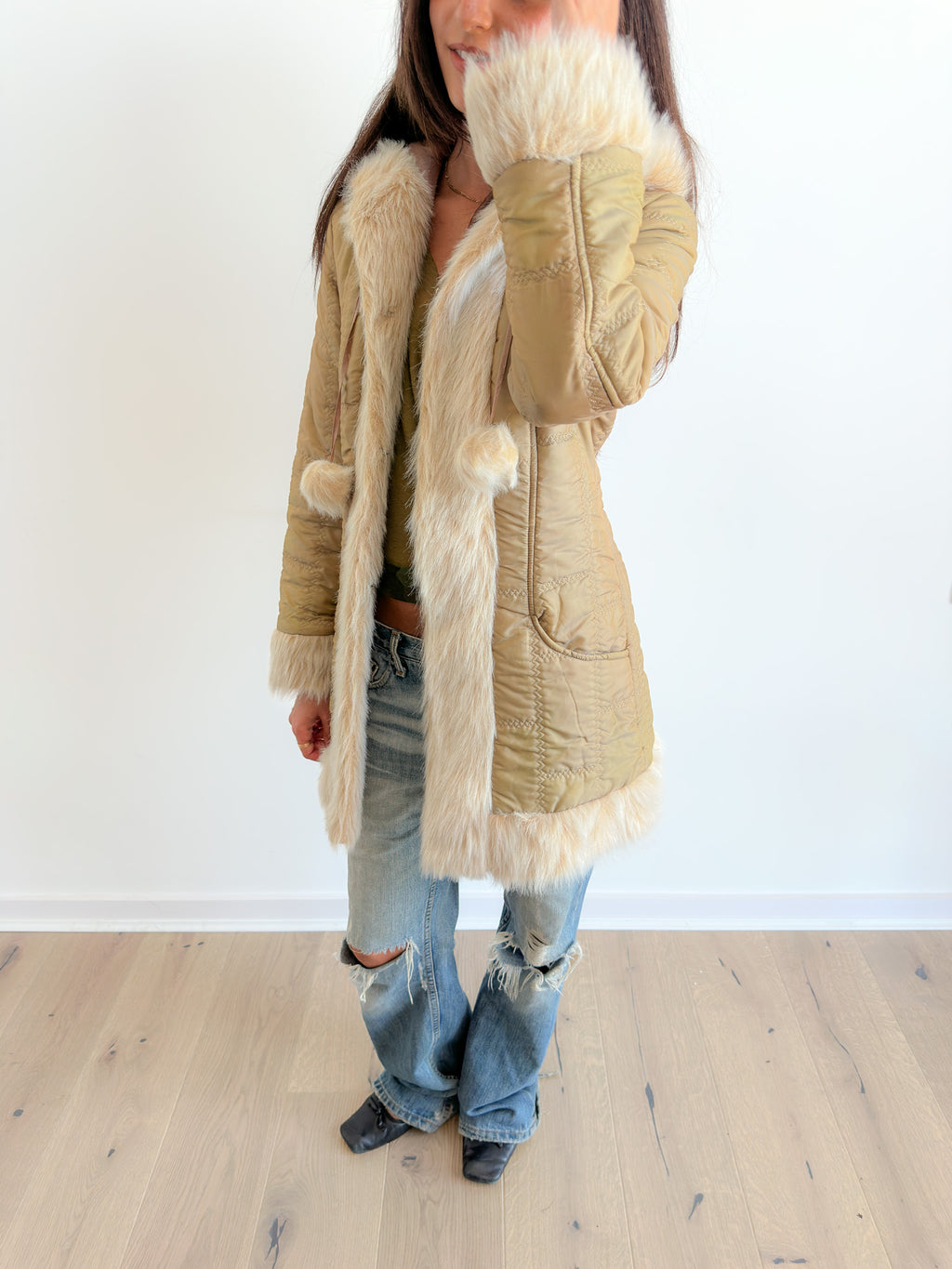 chalet girl fur jacket / size s