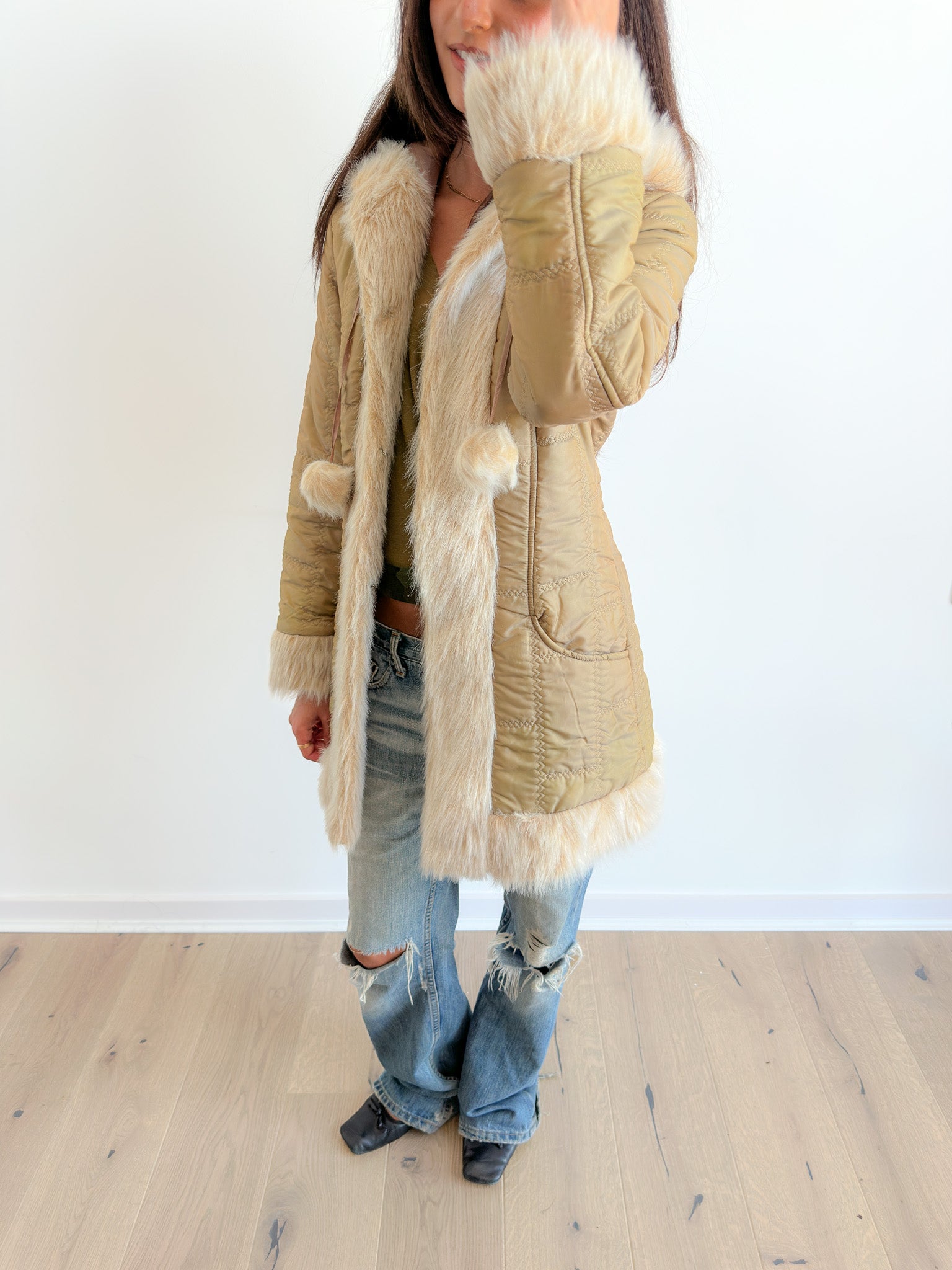 chalet girl fur jacket / size s