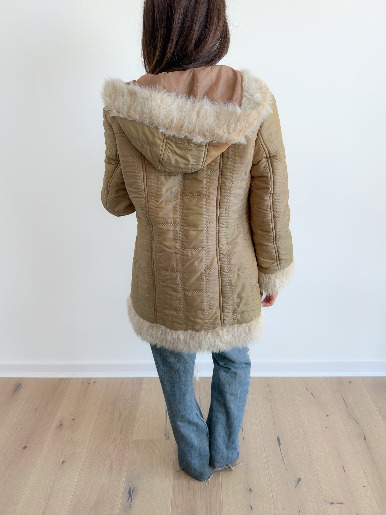 chalet girl fur jacket / size s