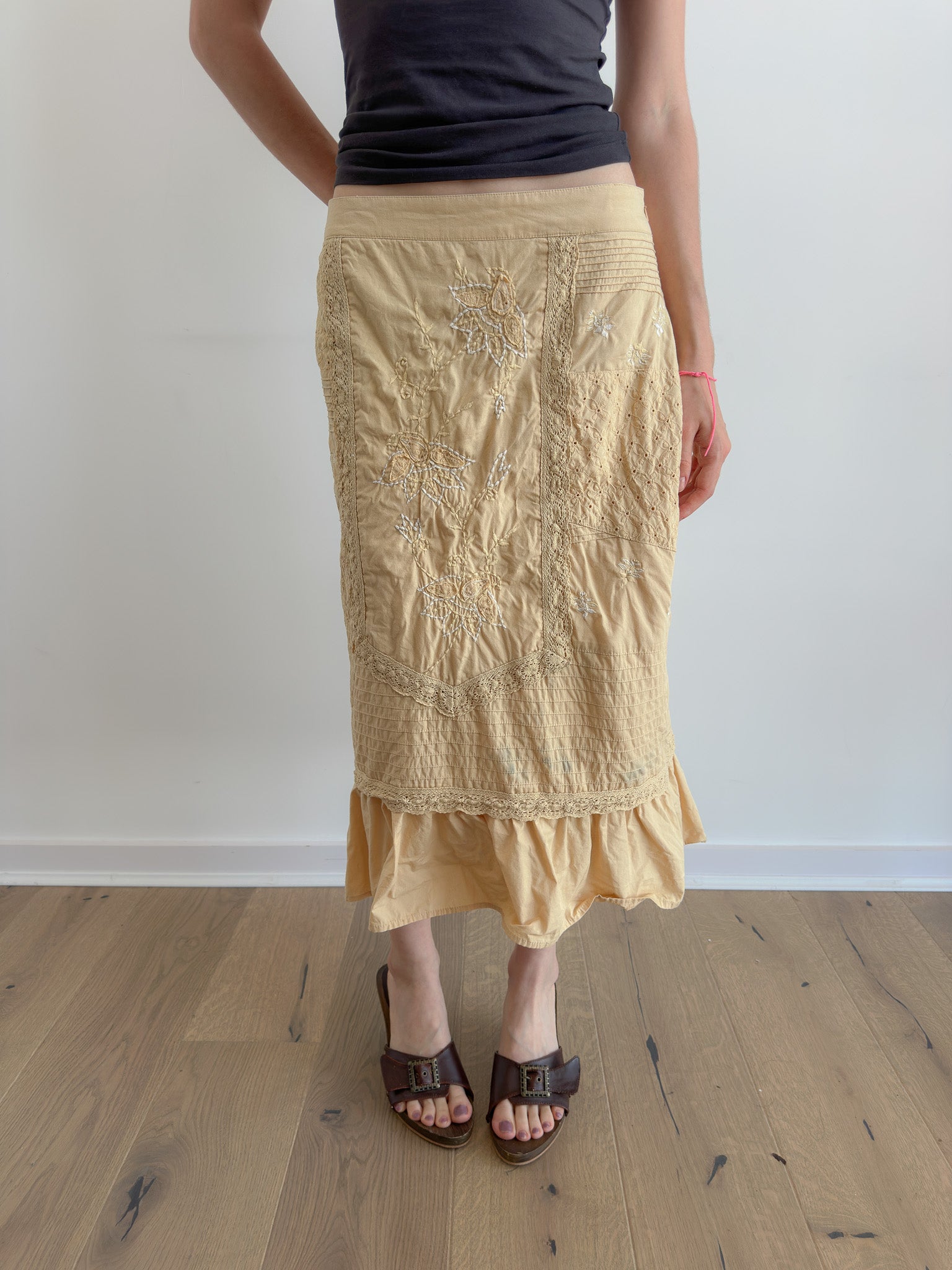 butter yellow skirt / size s-m