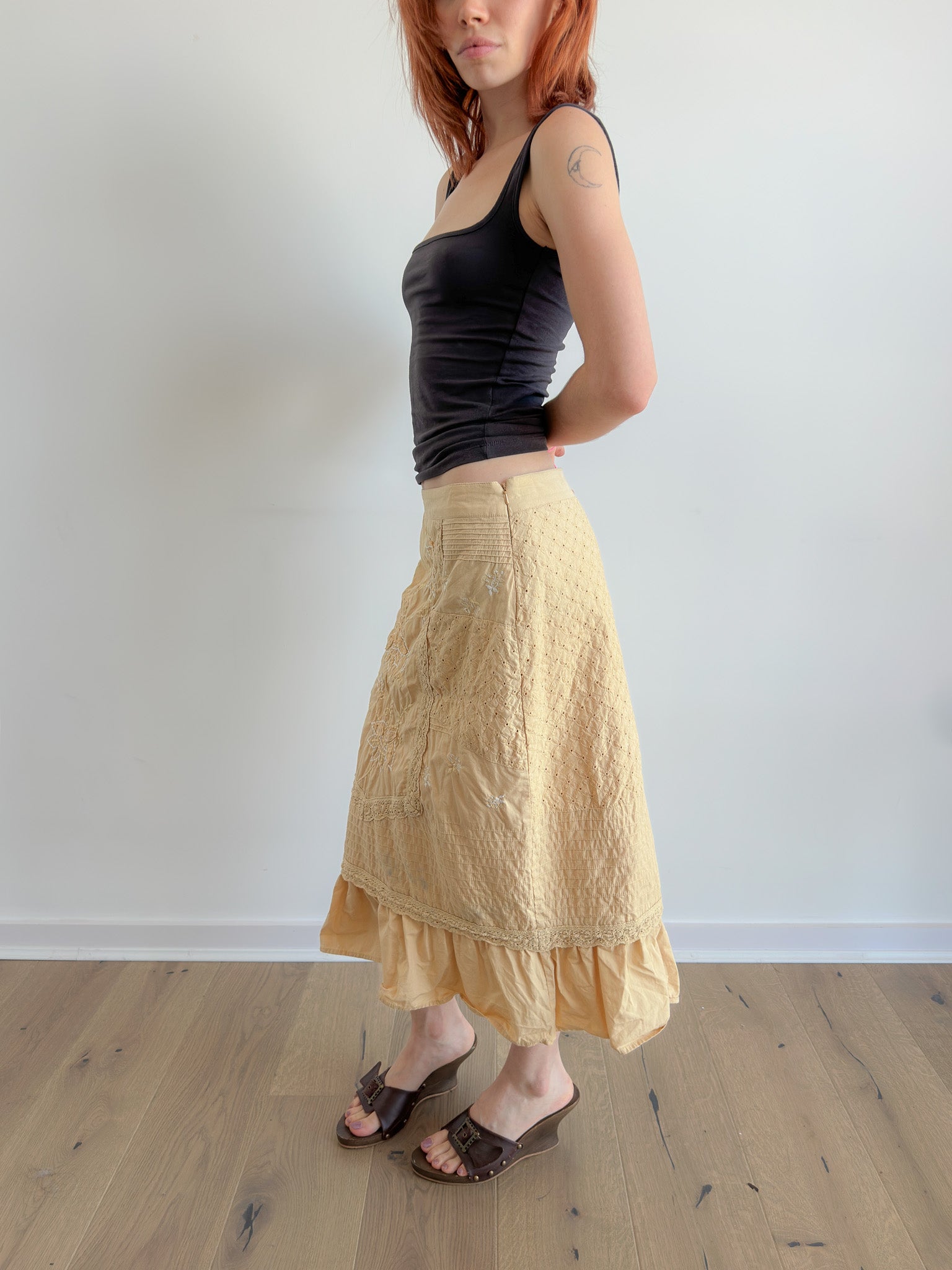butter yellow skirt / size s-m