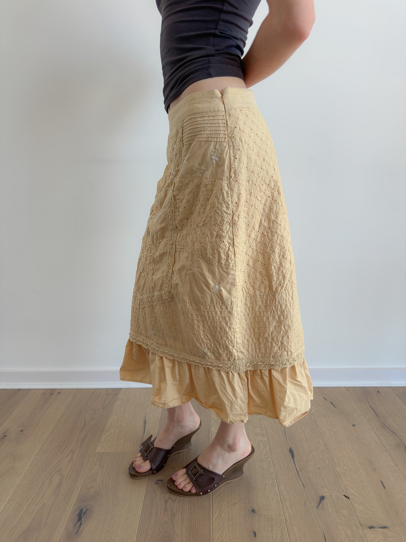 butter yellow skirt / size s-m