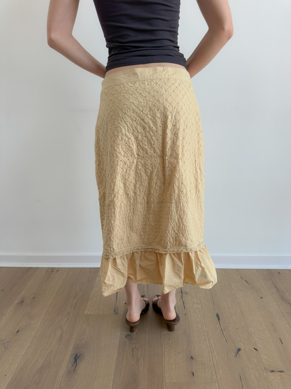 butter yellow skirt / size s-m