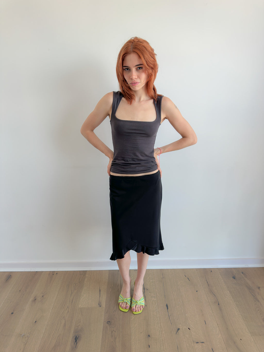 asymmetric midi skirt / size s