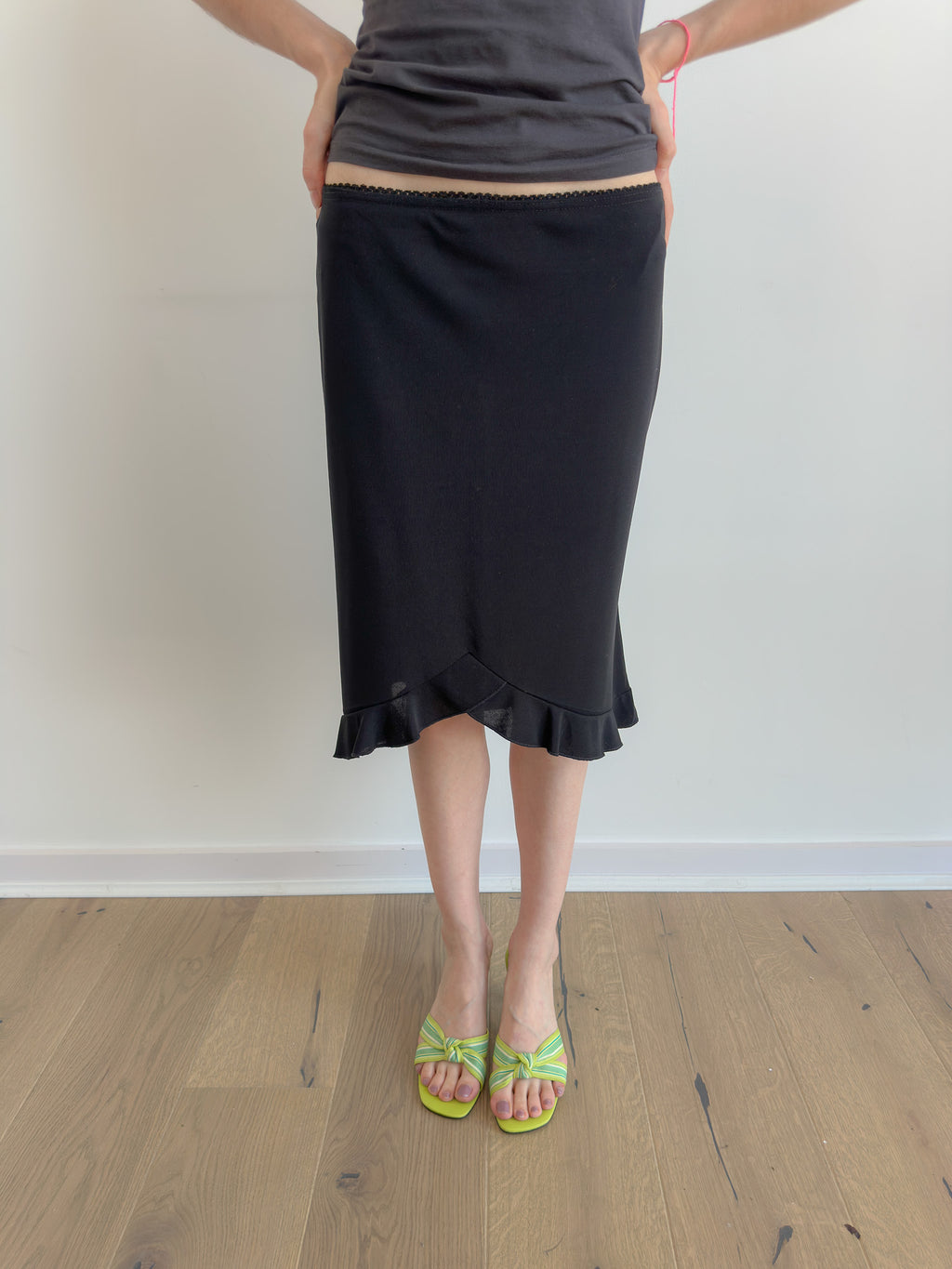 asymmetric midi skirt / size s
