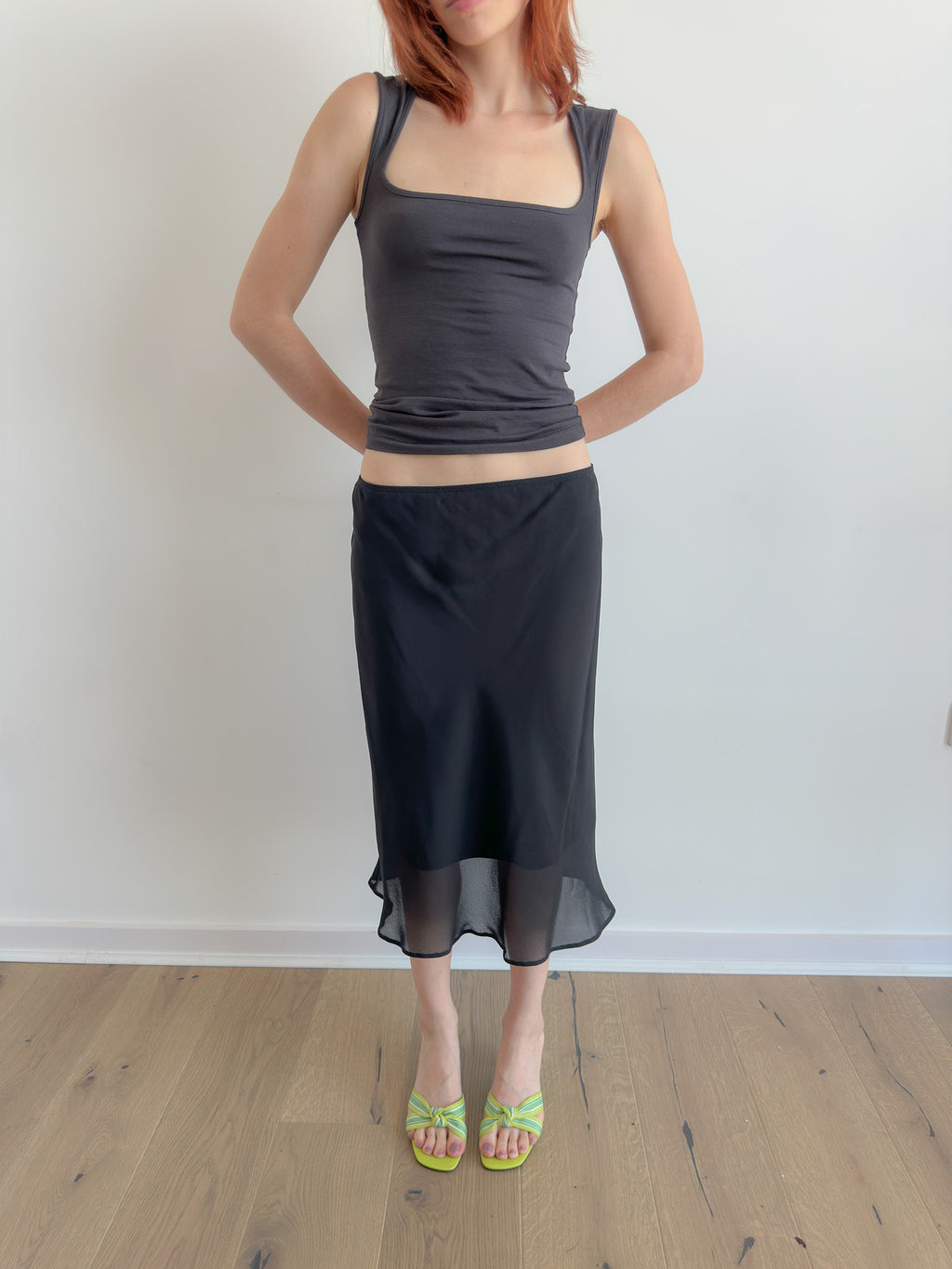 black slip skirt / size s
