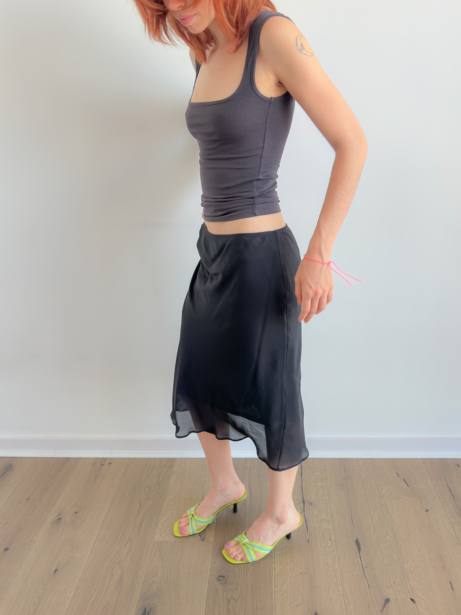 black slip skirt / size s